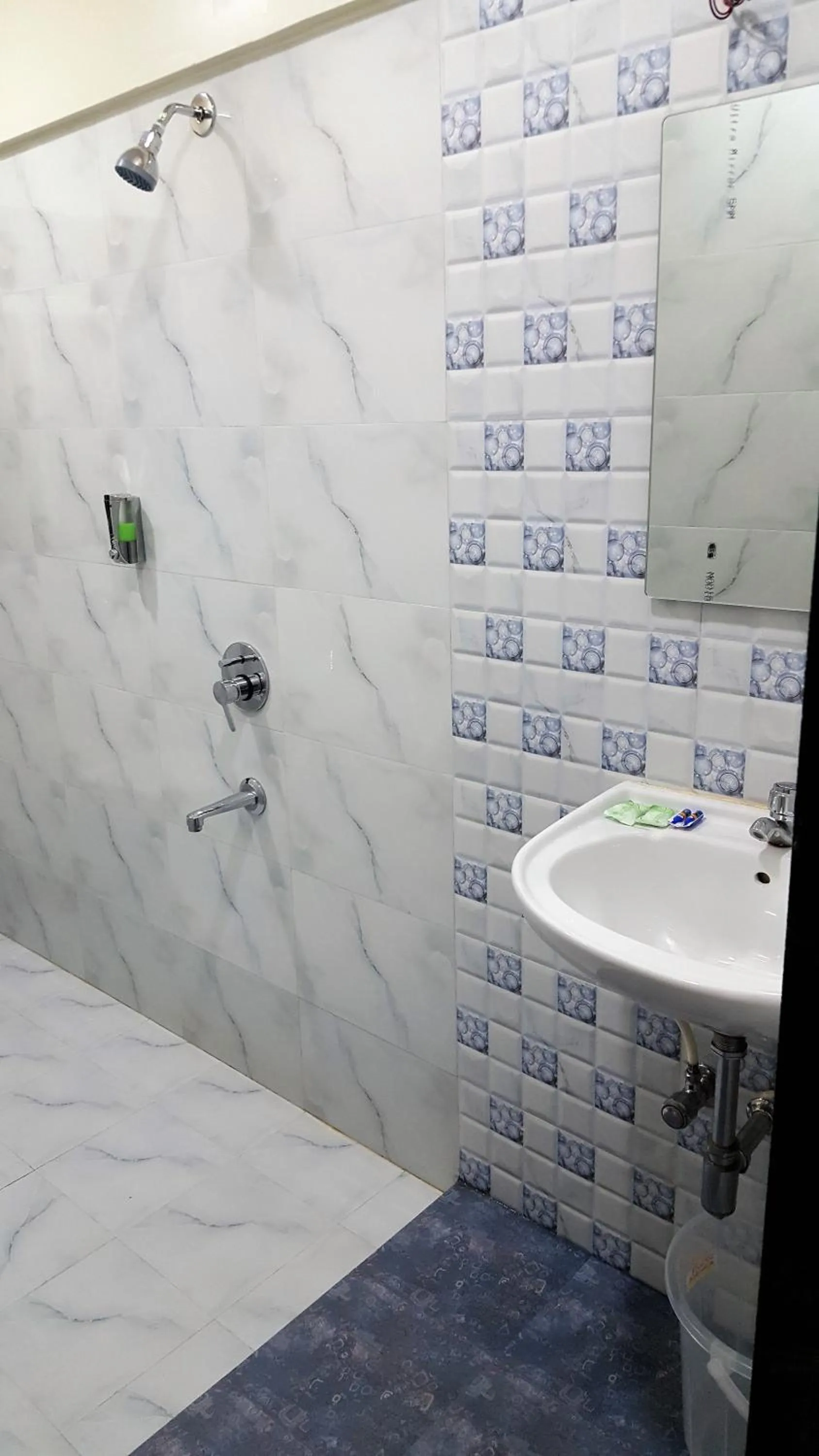 Toilet in Dragonfly Apartments Emerald