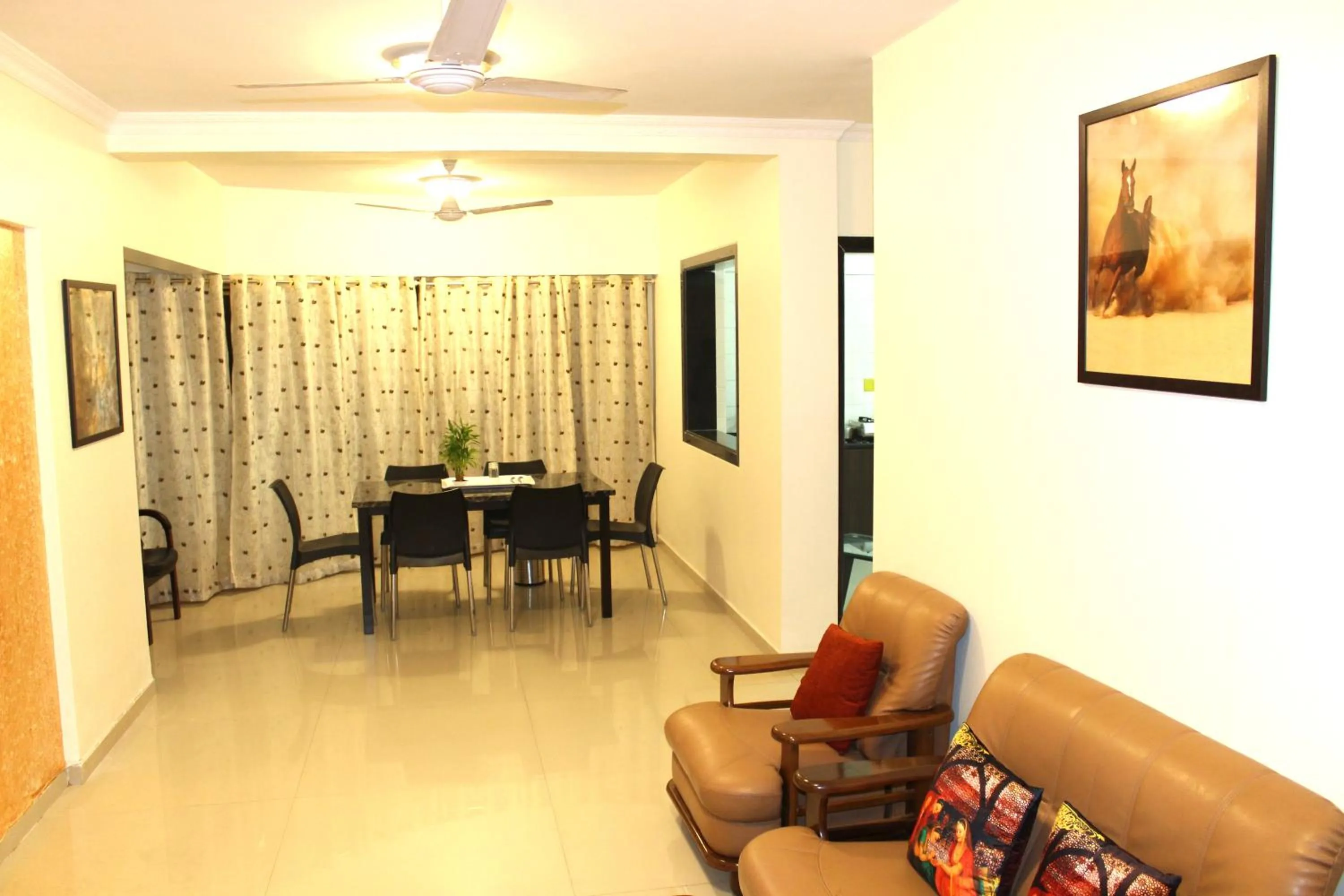 Day in Dragonfly Apartments Emerald