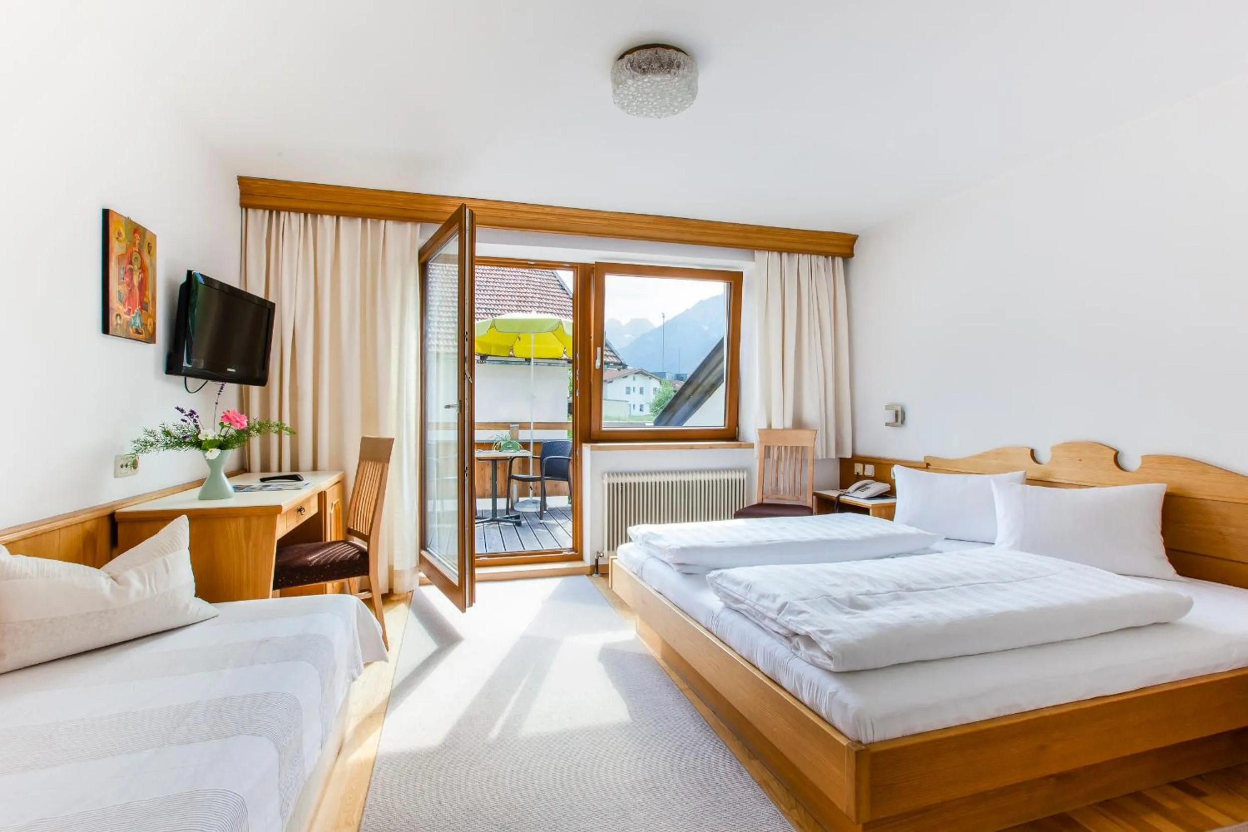 Photo of the whole room, Bed in Hotel Gasthof Handl