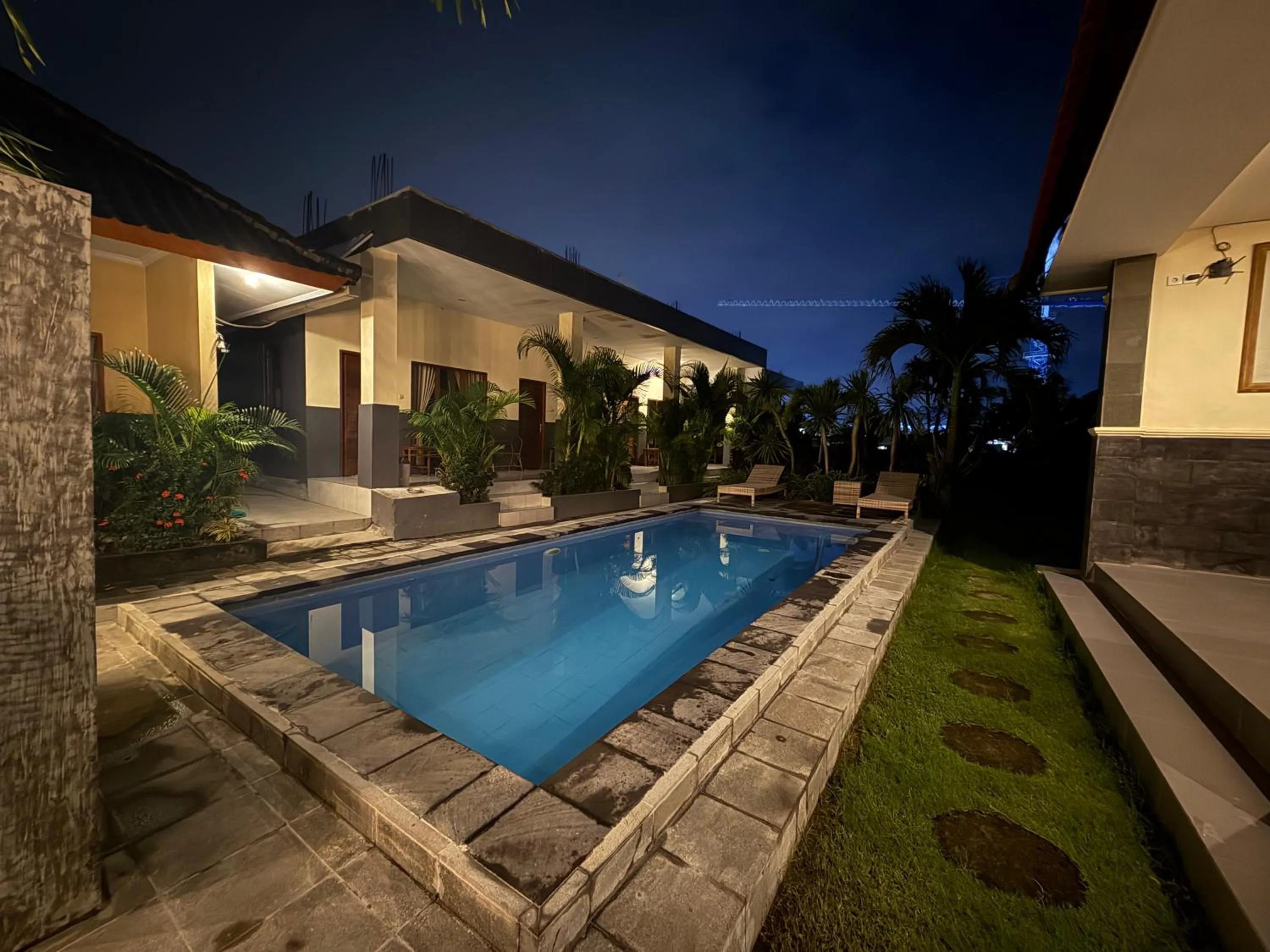 Night in Dega Gardens