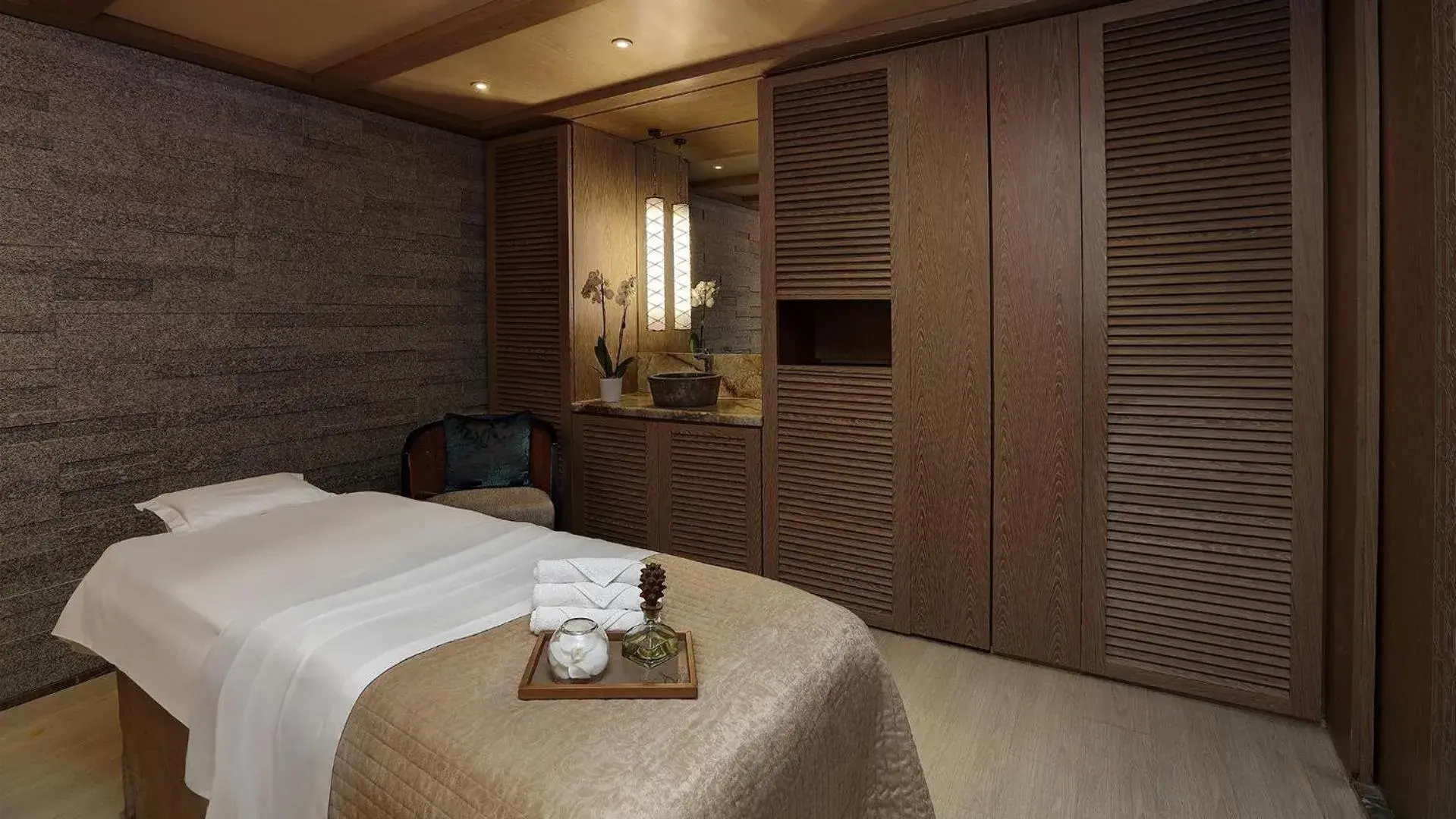 Spa and wellness centre/facilities, Bed in Kempinski Summerland Hotel & Resort Beirut Spa and wellness centre/facilities, Bed in Kempinski Summerland Hotel & Resort Beirut