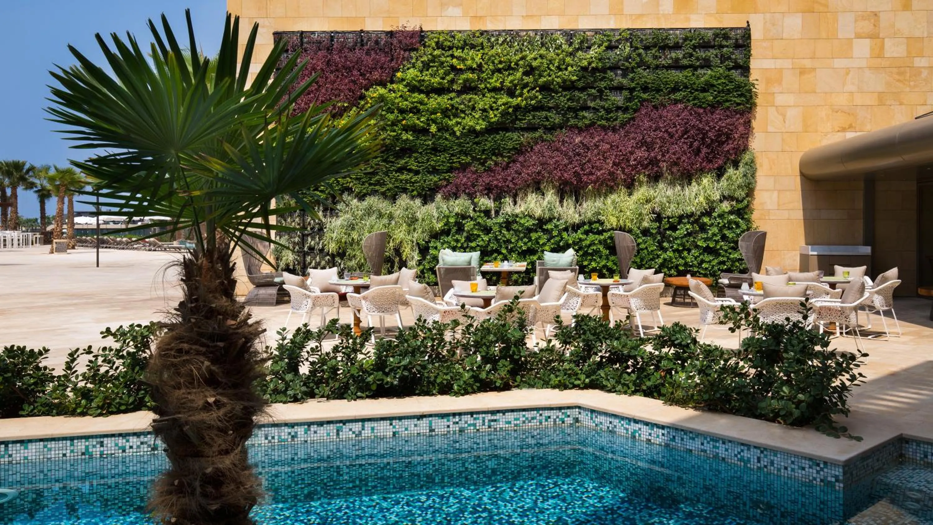 Restaurant/places to eat in Kempinski Summerland Hotel & Resort Beirut