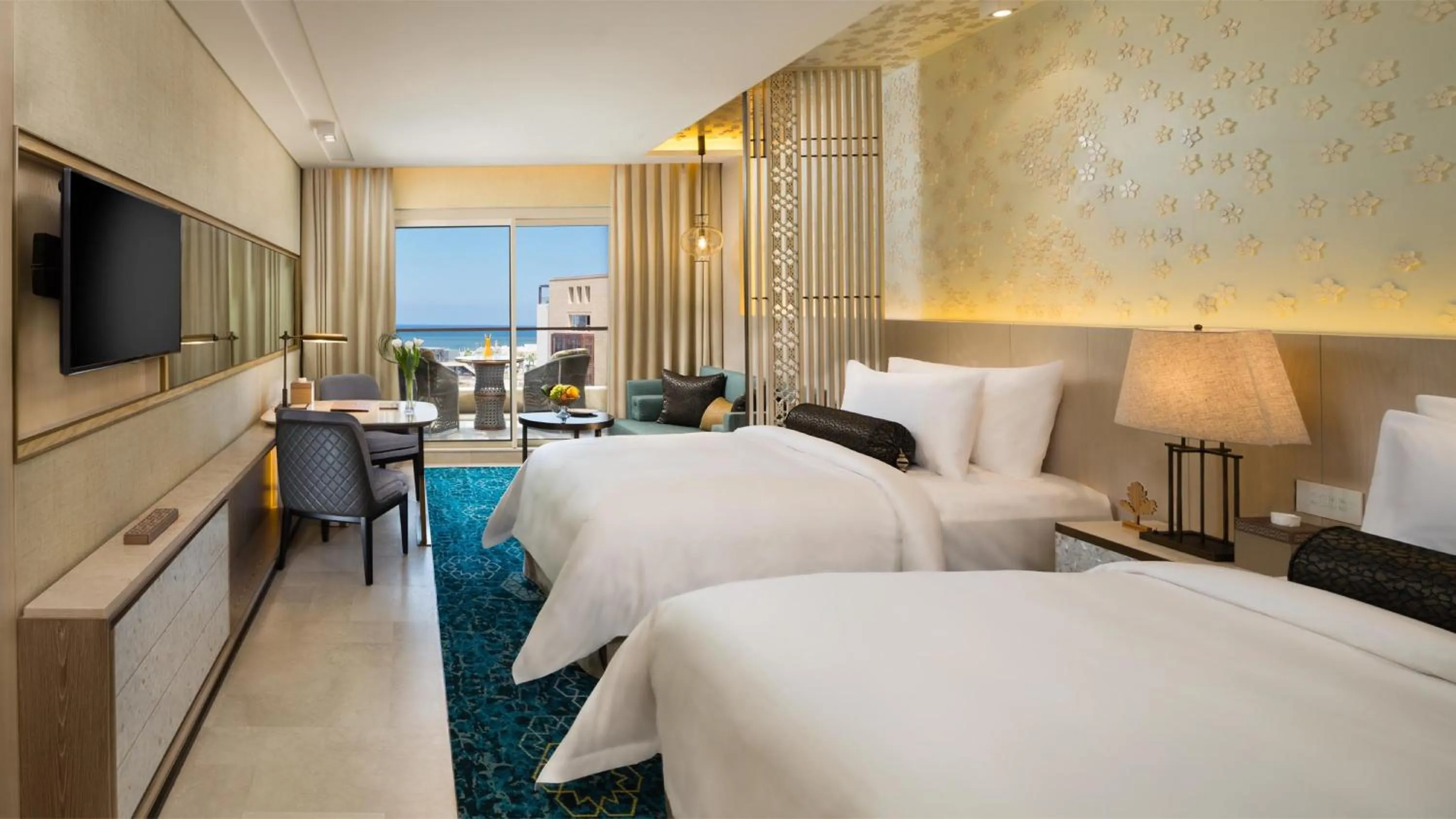 Bed in Kempinski Summerland Hotel & Resort Beirut