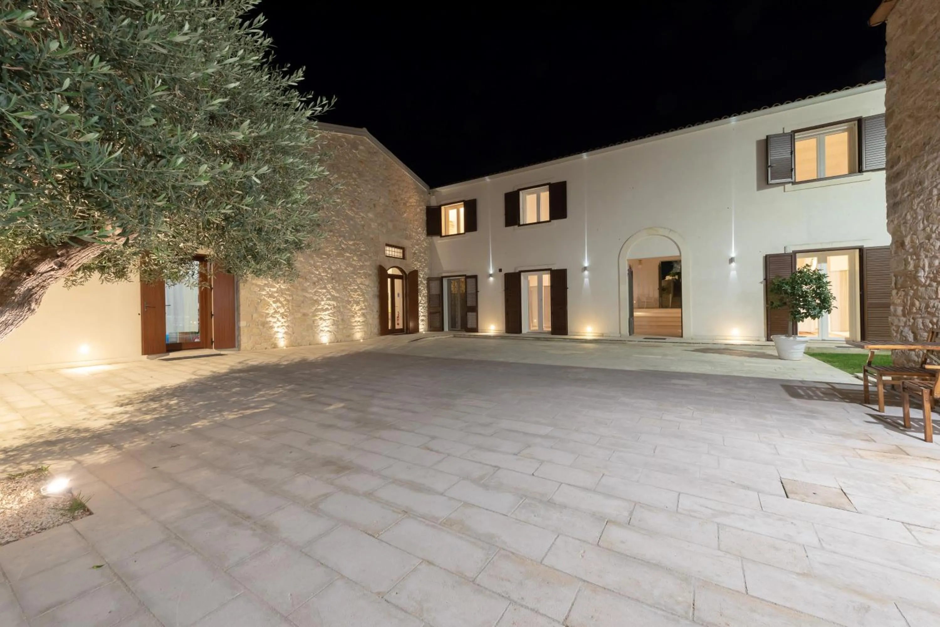 Property building in Kinanto Bioresort