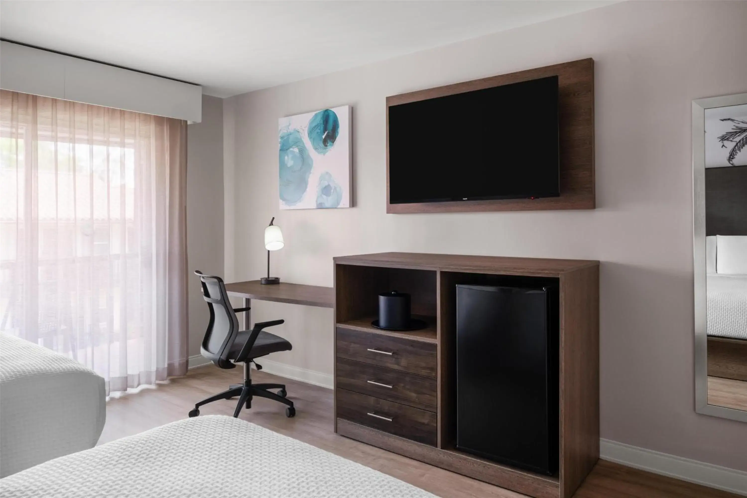 Bedroom in Best Western Plus Pepper Tree Inn Bedroom in Best Western Plus Pepper Tree Inn