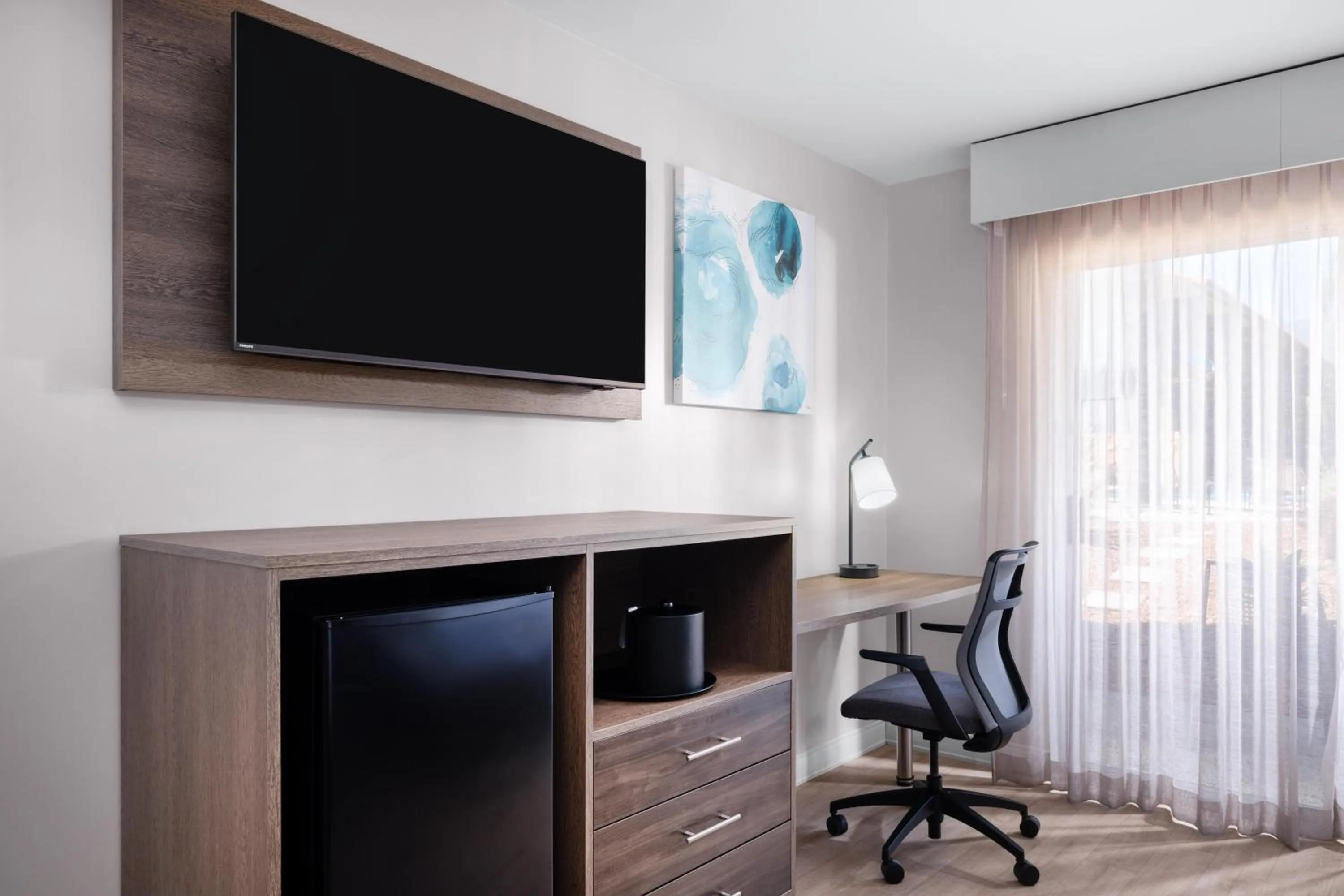 Best Western Plus Pepper Tree Inn