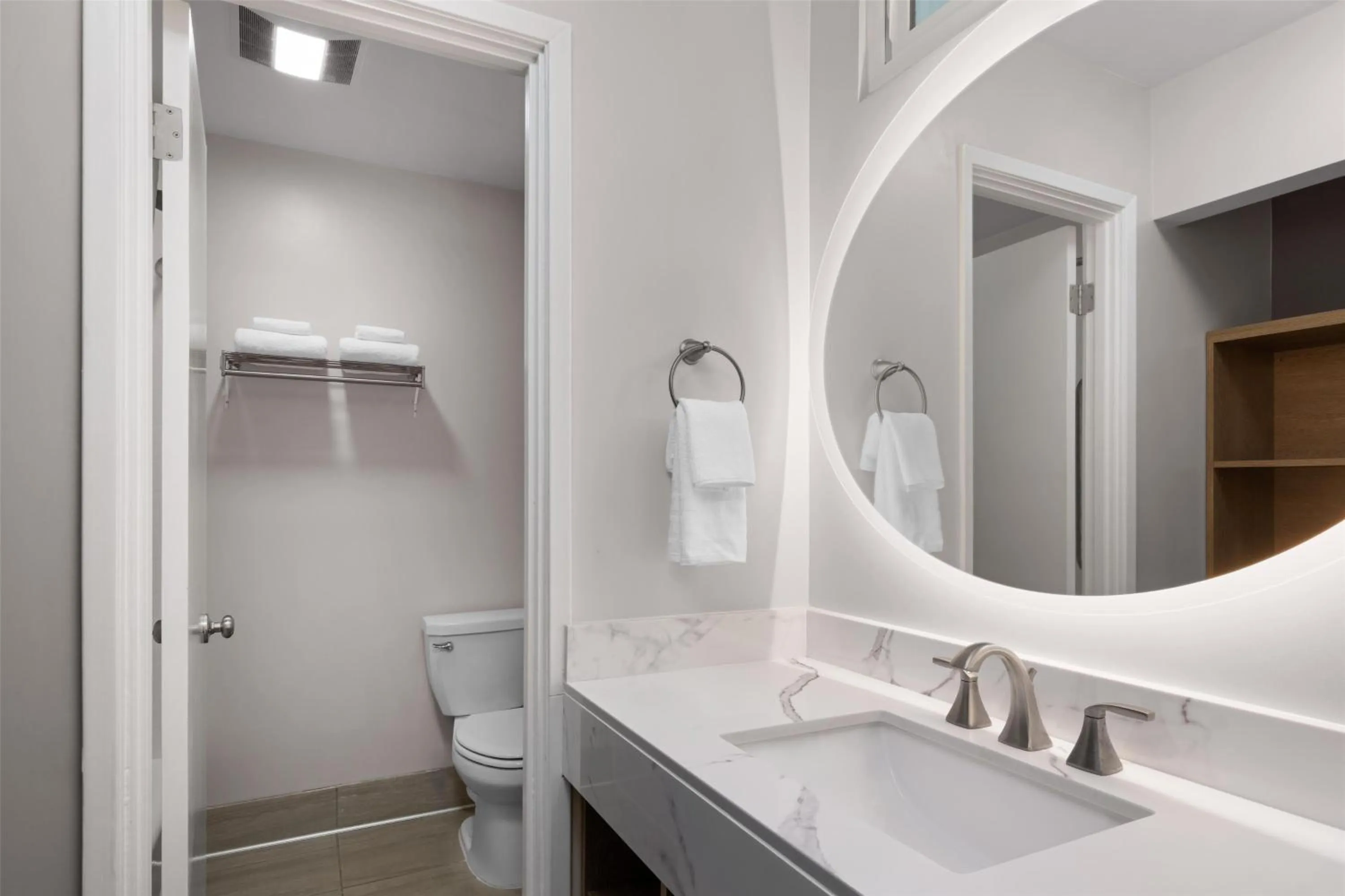 Bathroom in Best Western Plus Pepper Tree Inn