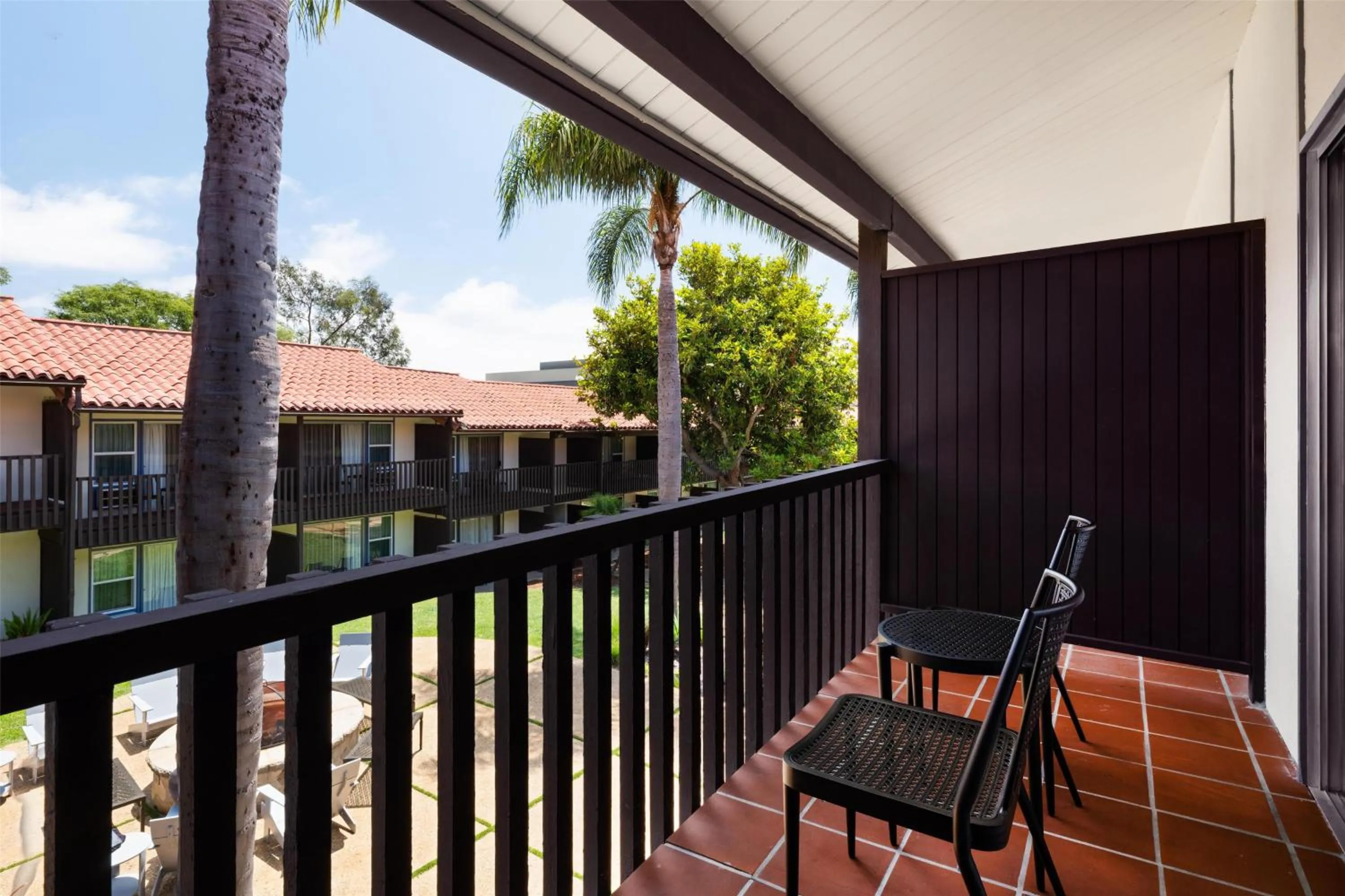 Bedroom in Best Western Plus Pepper Tree Inn