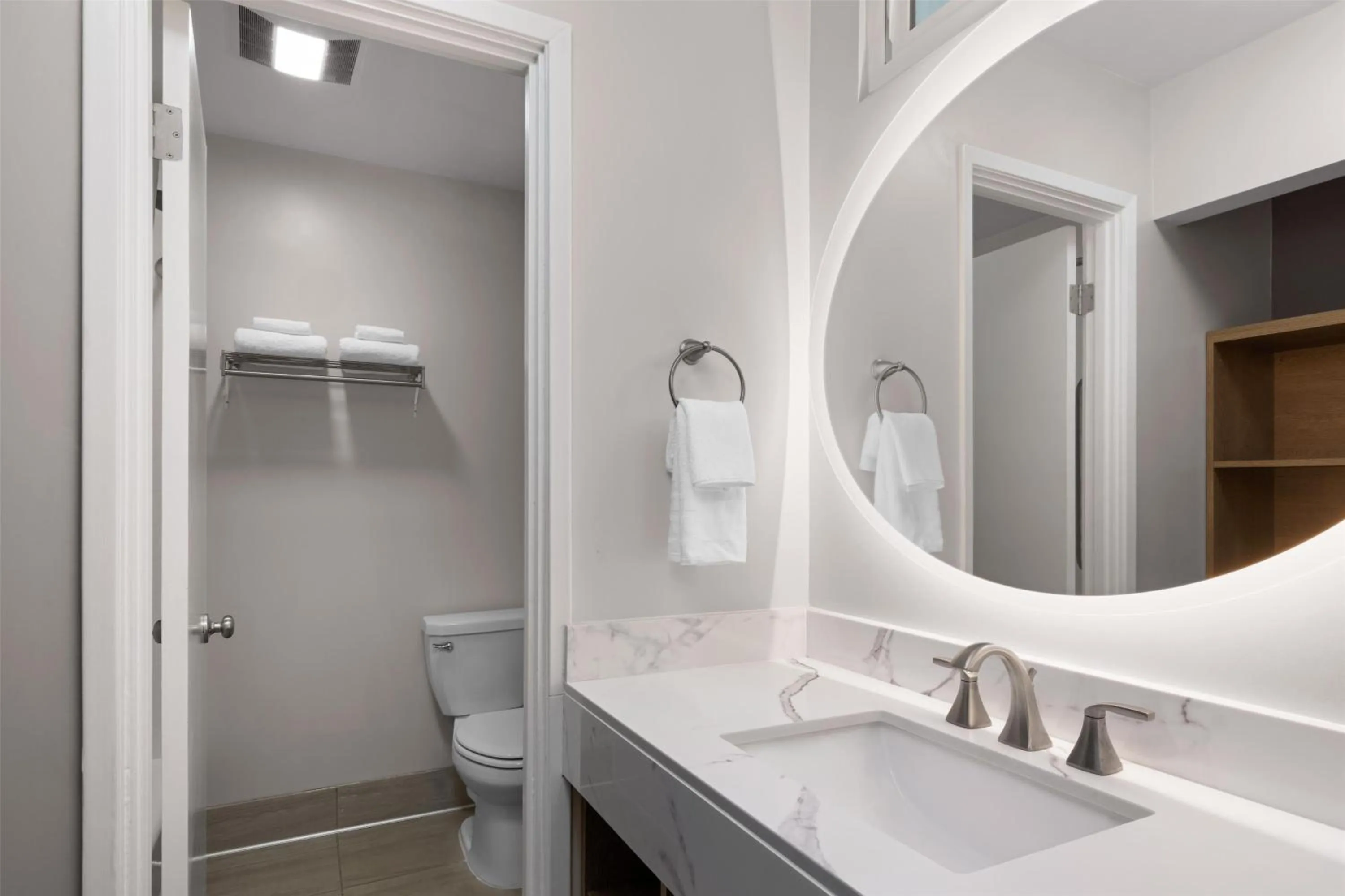 Bathroom in Best Western Plus Pepper Tree Inn