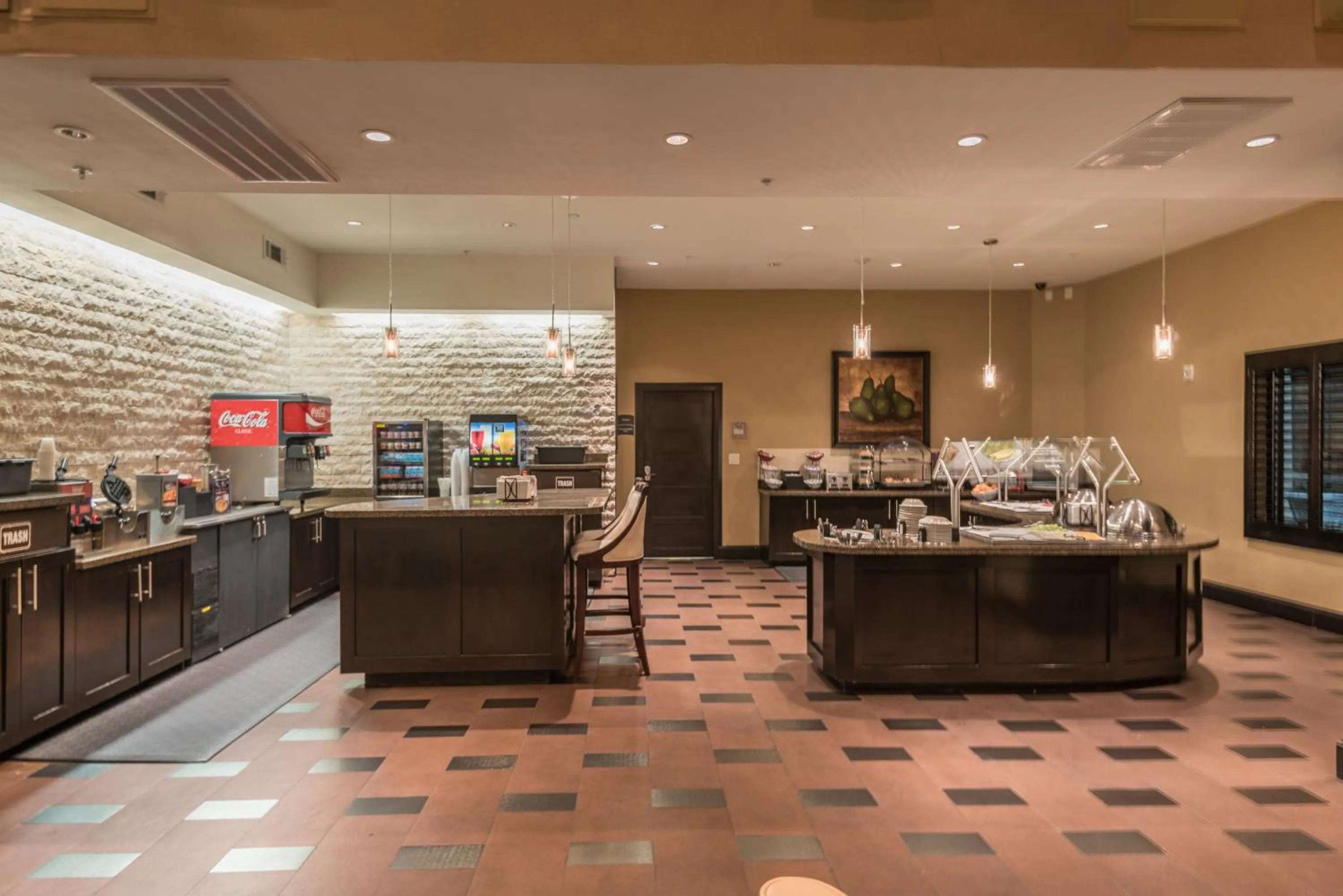 Food and drinks in Staybridge Suites DFW Airport North by IHG