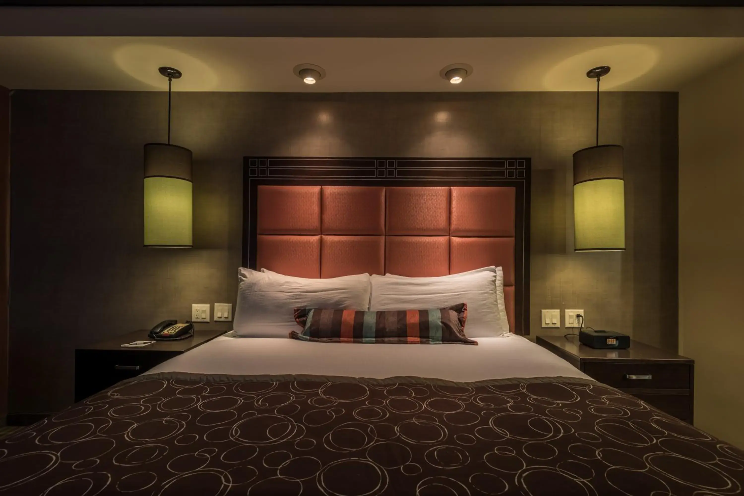 Bed in Staybridge Suites DFW Airport North by IHG Bed in Staybridge Suites DFW Airport North by IHG