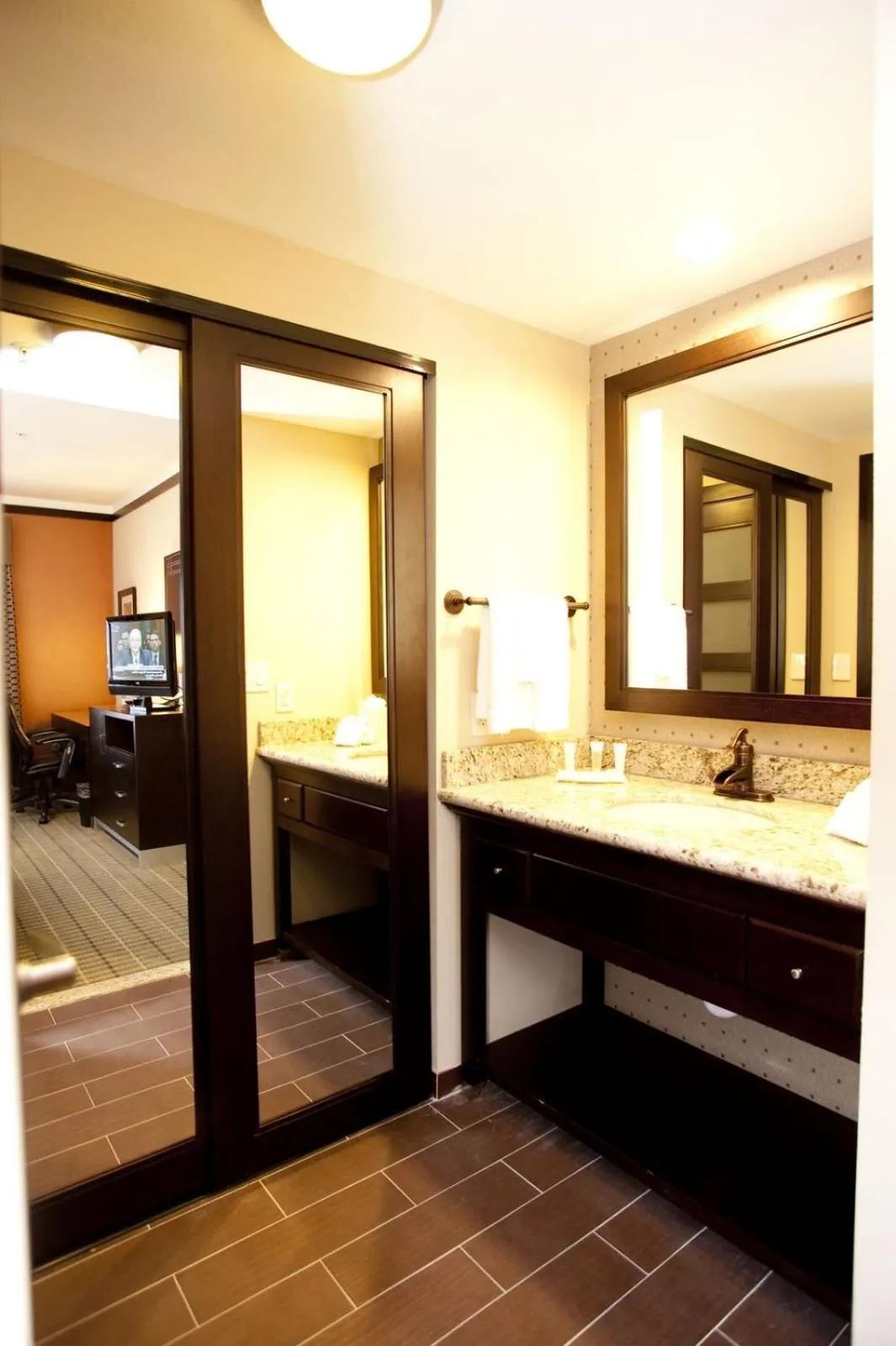 Bathroom, Bed in Staybridge Suites DFW Airport North by IHG