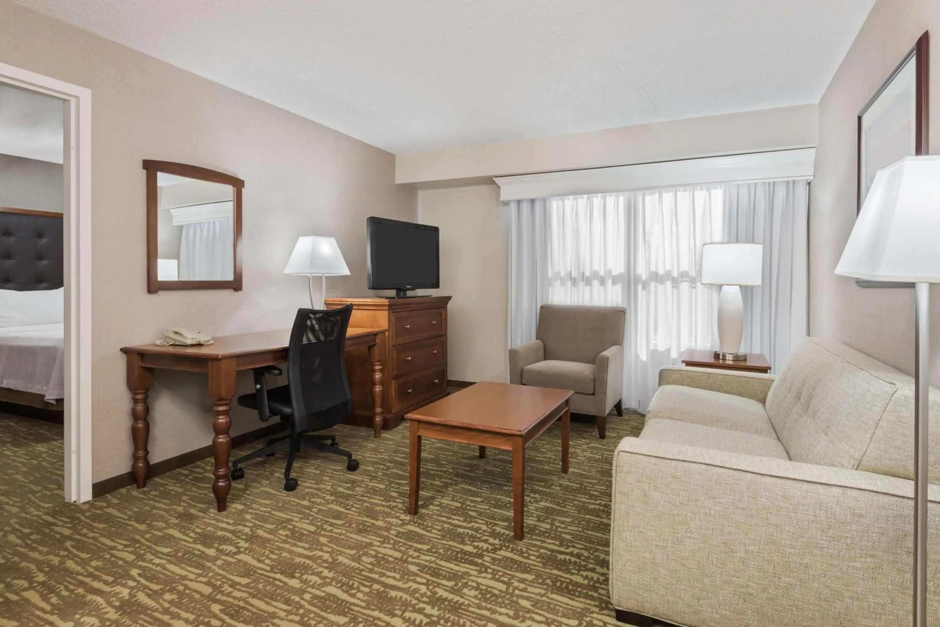 Living room in Homewood Suites by Hilton Holyoke-Springfield/North