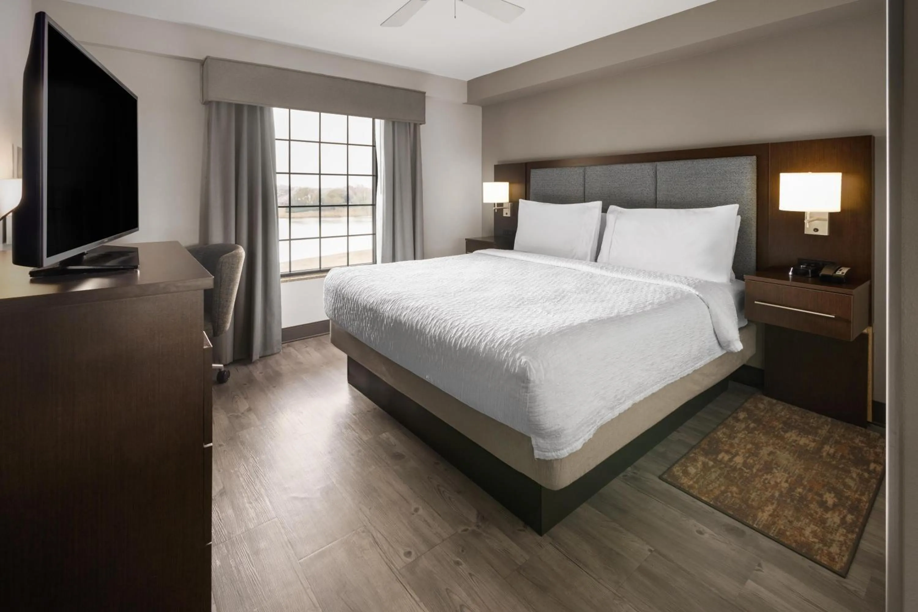 Bed in Homewood Suites By Hilton Montgomery EastChase