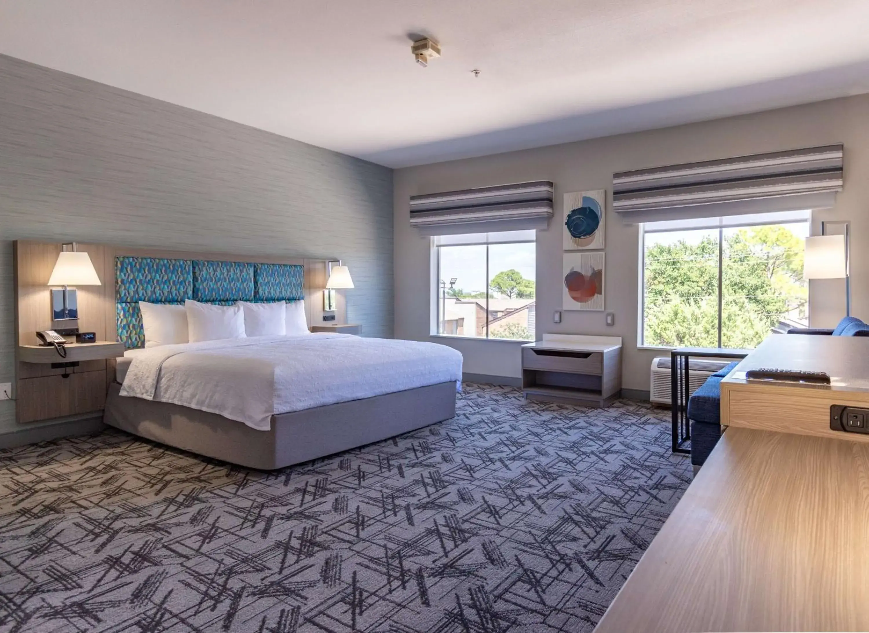 Bed in Hampton Inn & Suites Denton Bed in Hampton Inn & Suites Denton