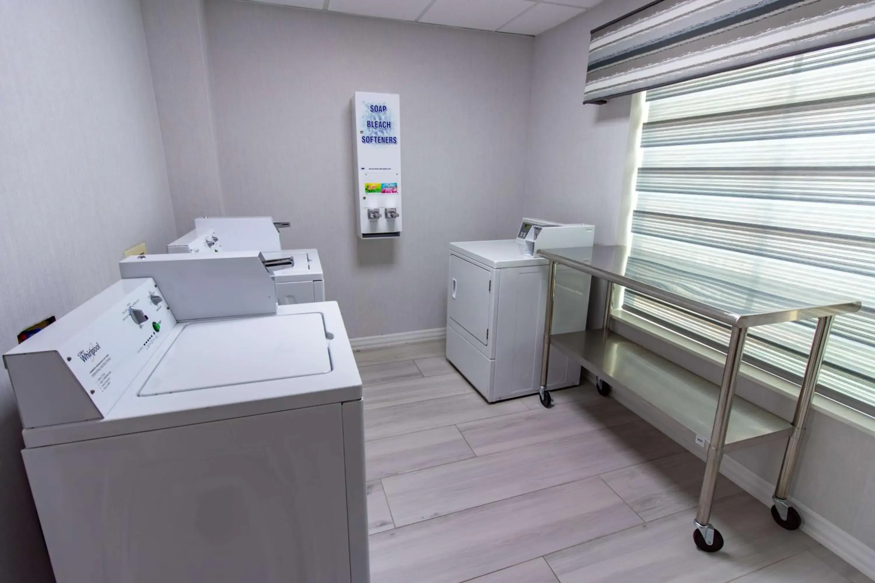 Property building in Hampton Inn & Suites Denton Property building in Hampton Inn & Suites Denton