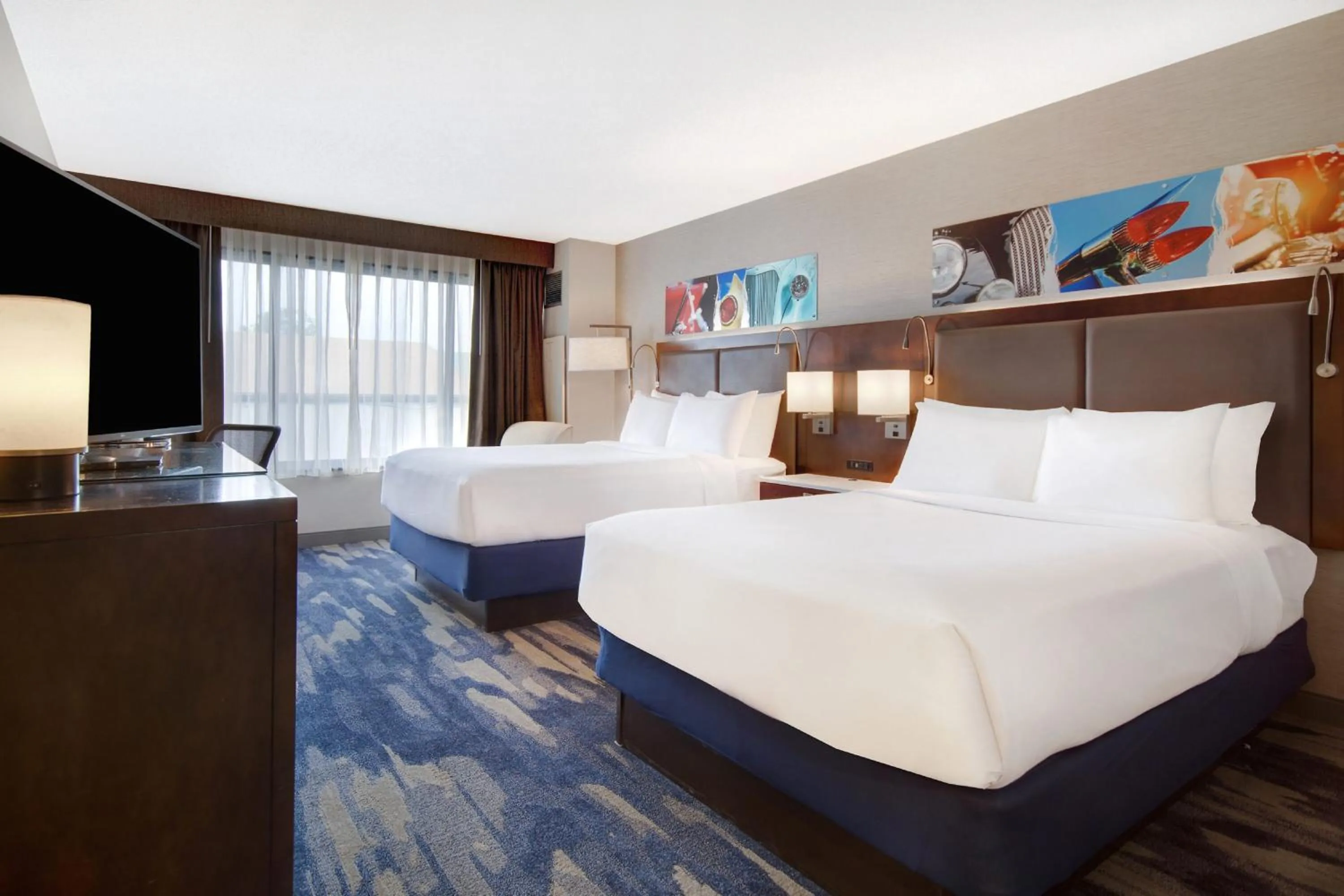 Photo of the whole room, Bed in Crowne Plaza Auburn Hills by IHG