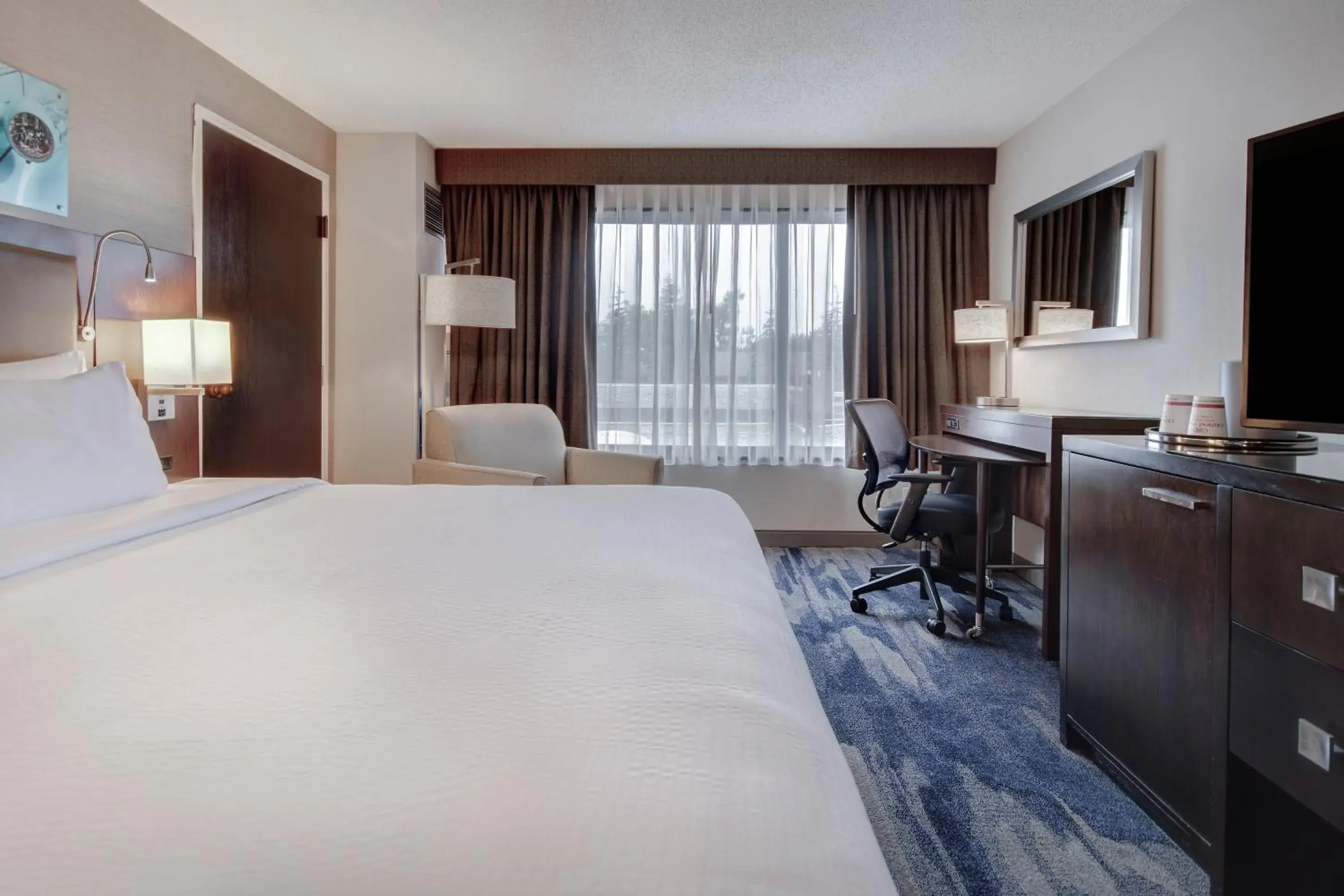 Bedroom, Bed in Crowne Plaza Auburn Hills by IHG Bedroom, Bed in Crowne Plaza Auburn Hills by IHG