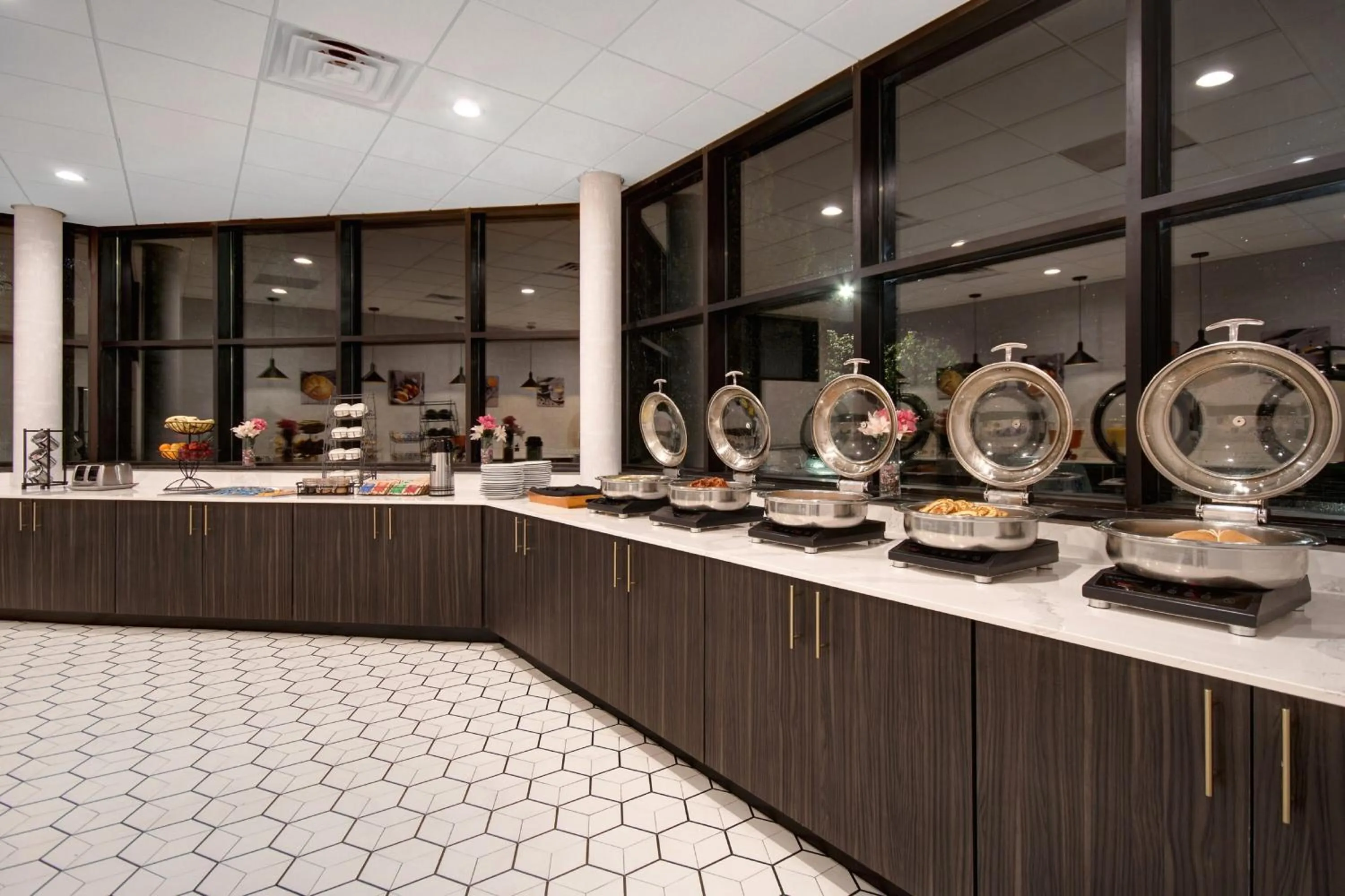 Breakfast in Crowne Plaza Auburn Hills by IHG