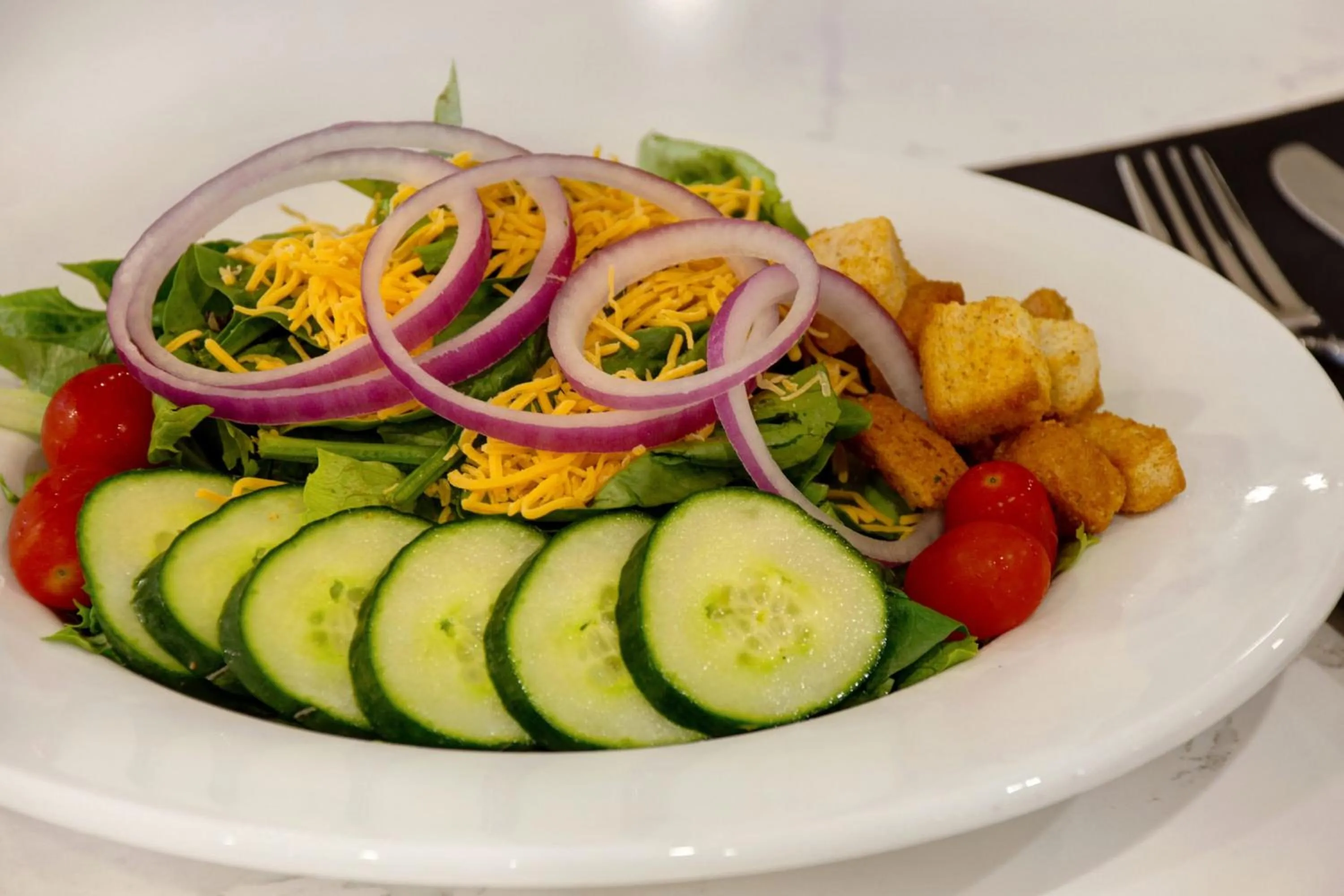 Restaurant/places to eat in Crowne Plaza Auburn Hills by IHG