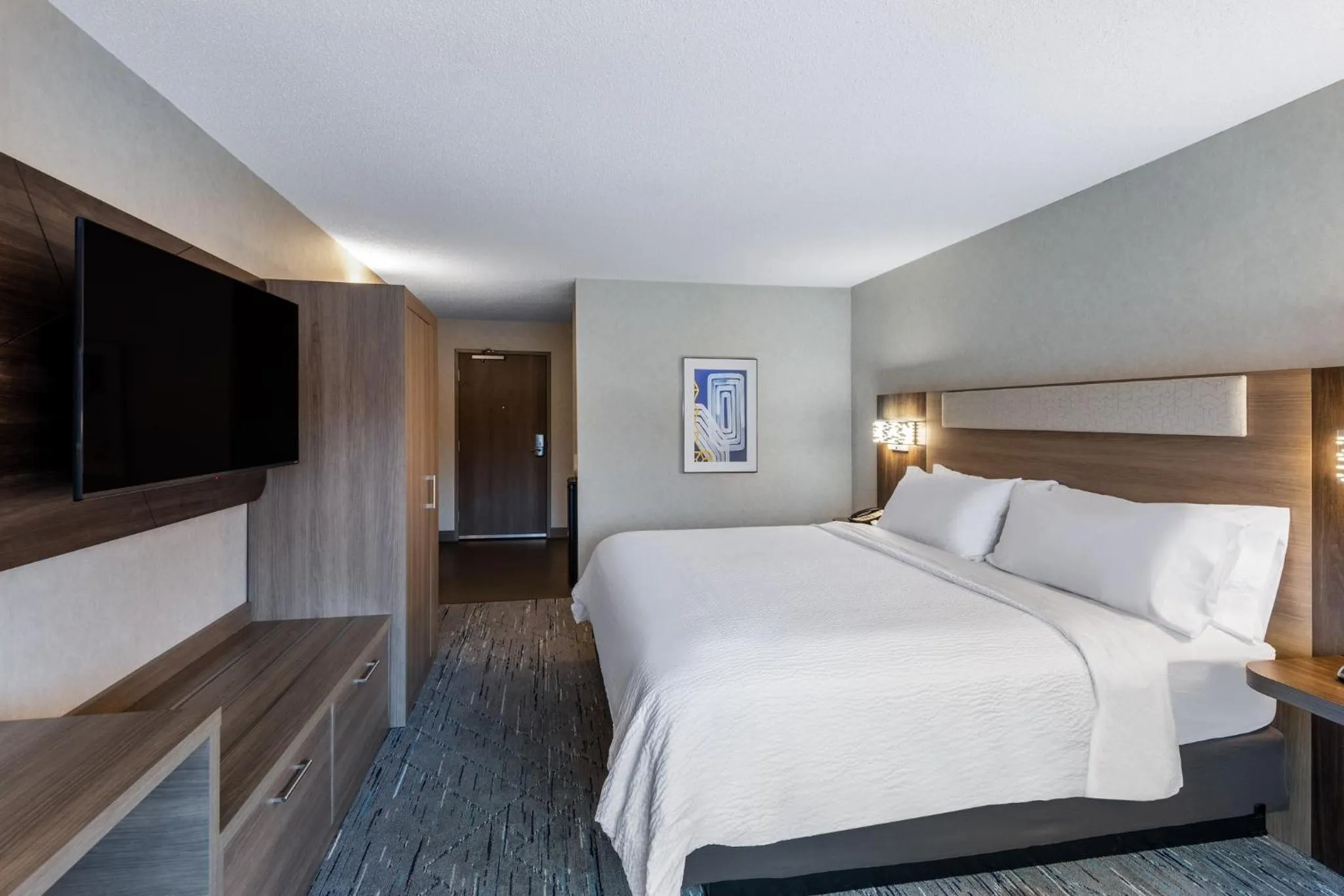 Photo of the whole room, Bed in Holiday Inn Express & Suites Wadsworth by IHG