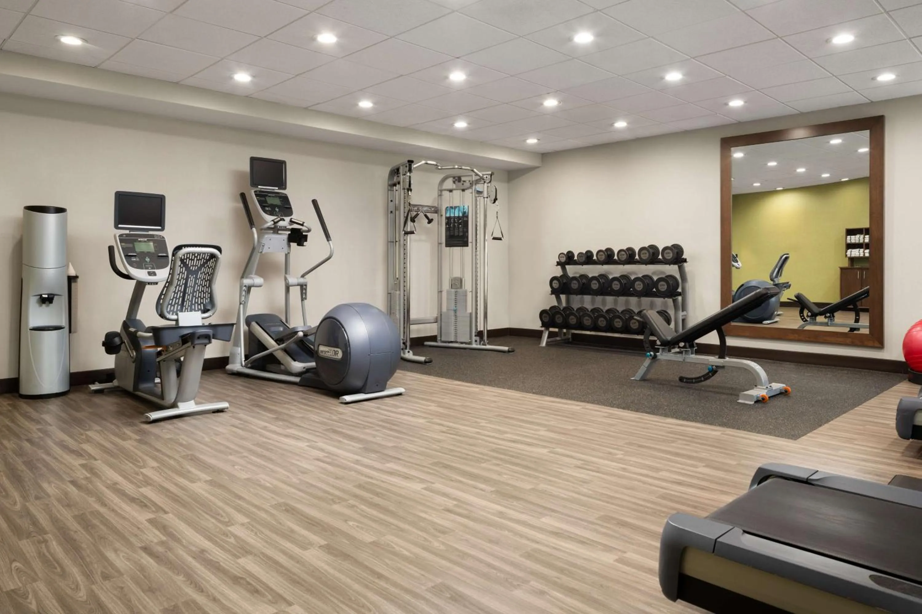 Fitness centre/facilities in Hampton Inn Fairfax City
