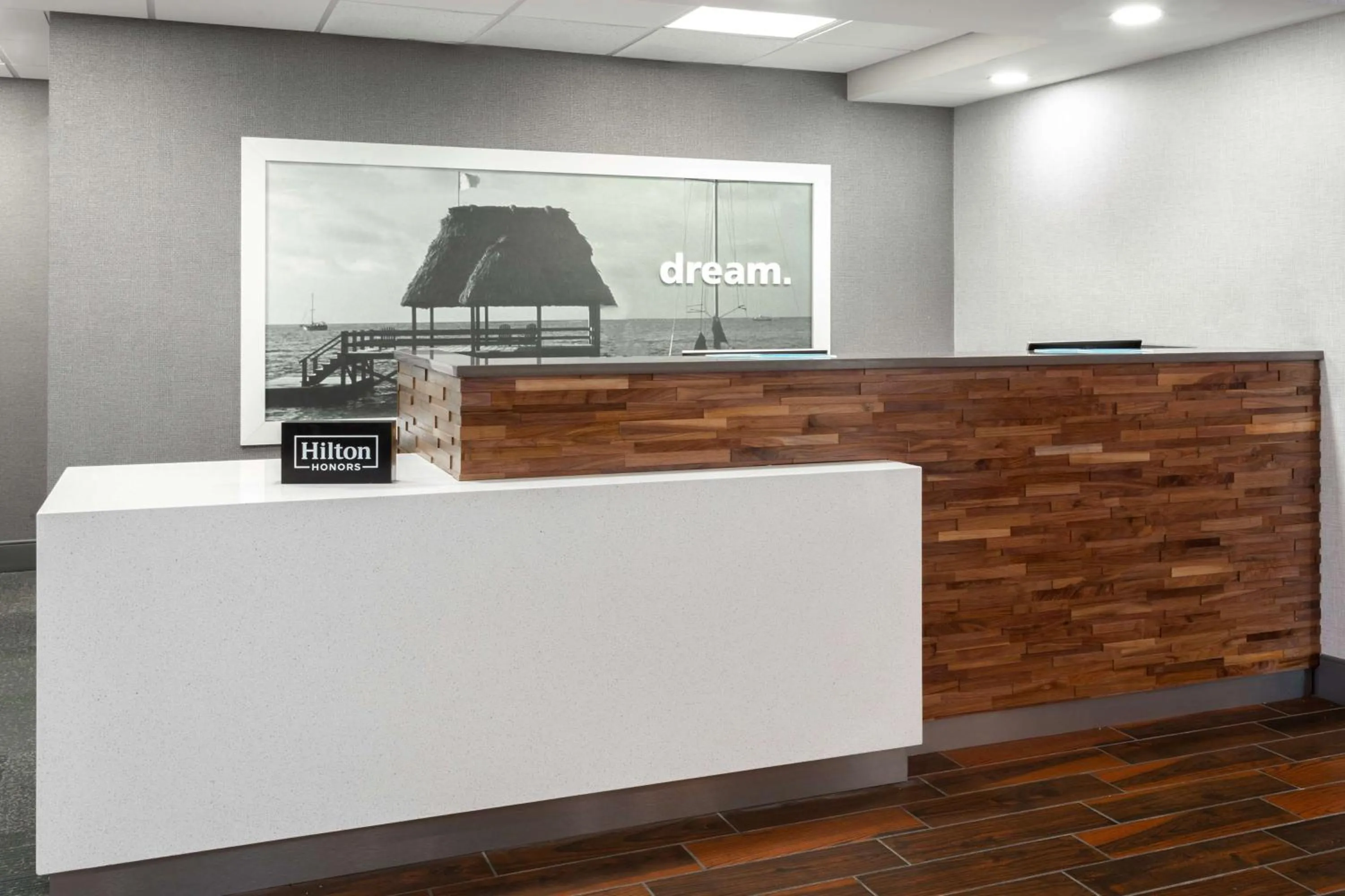 Lobby or reception in Hampton Inn Commercial Boulevard-Fort Lauderdale