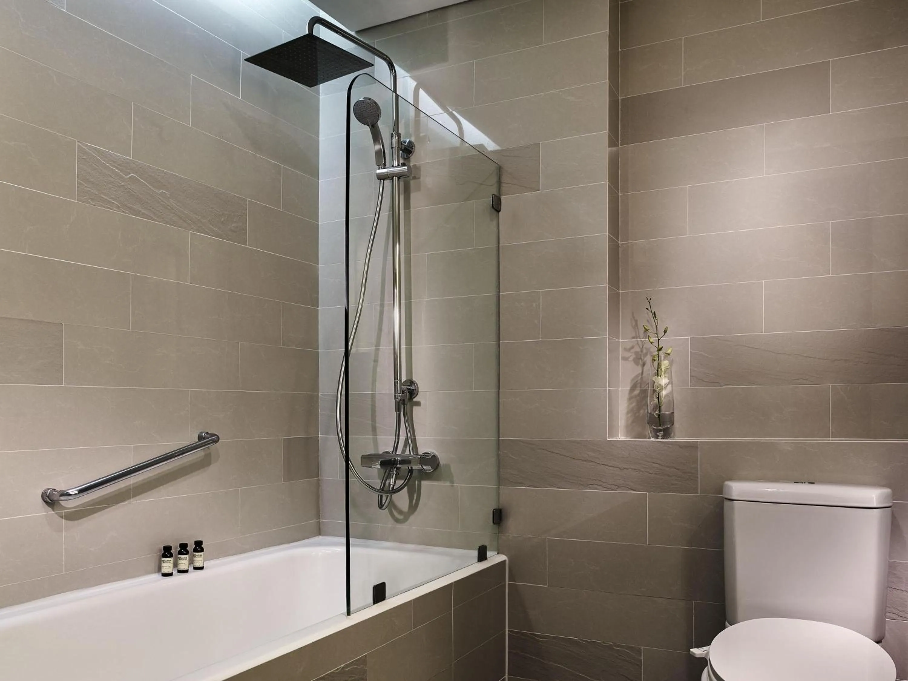 Bedroom in Pullman Hanoi