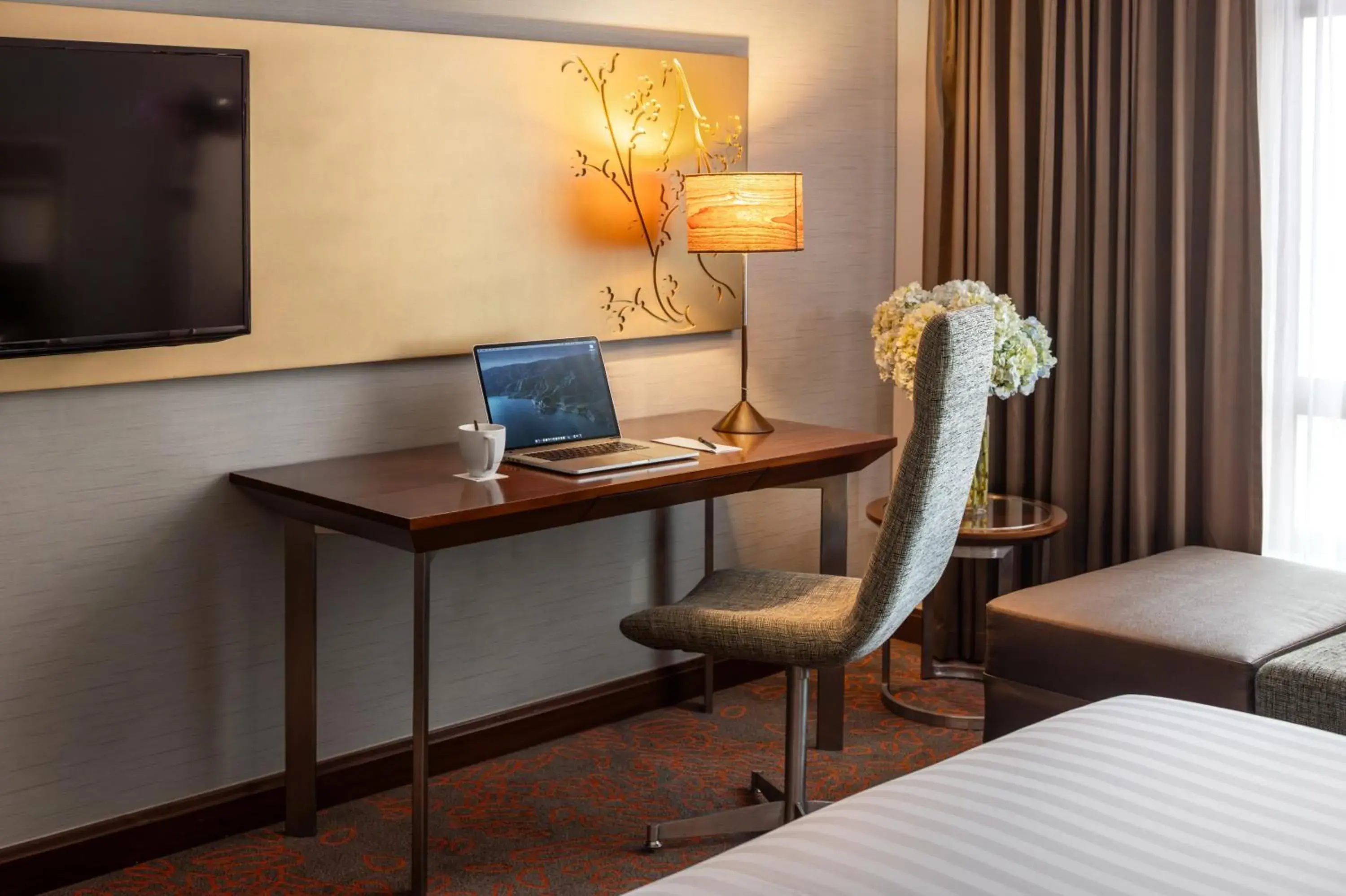 Property building, Bed in Pullman Hanoi Property building, Bed in Pullman Hanoi