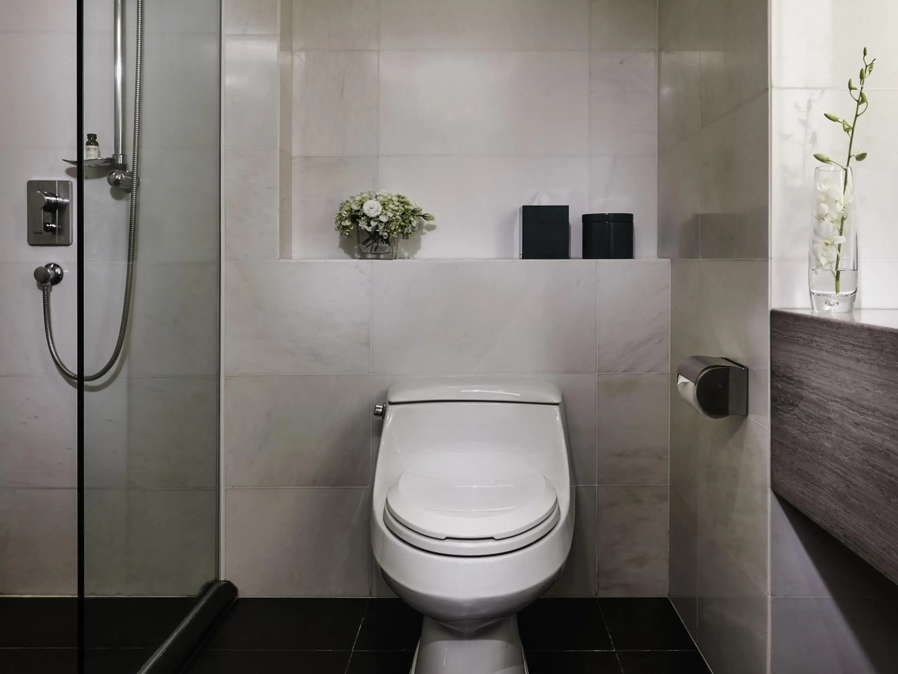 Bathroom in Pullman Hanoi Bathroom in Pullman Hanoi