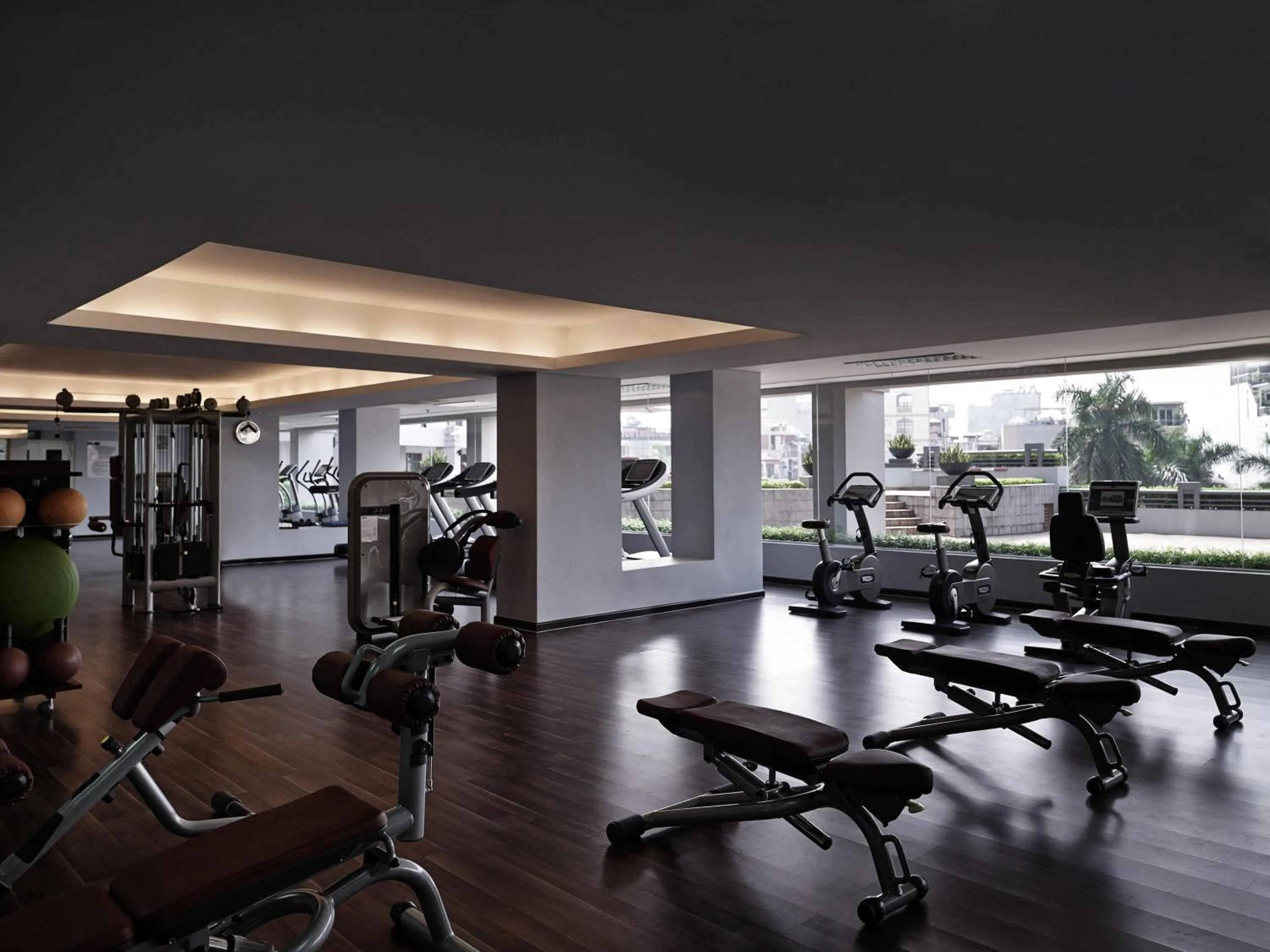 Fitness centre/facilities in Pullman Hanoi