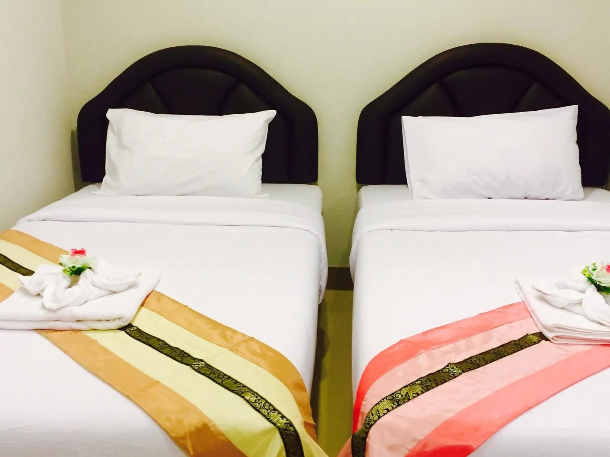 Bed in Retro Twin Home @Maesot