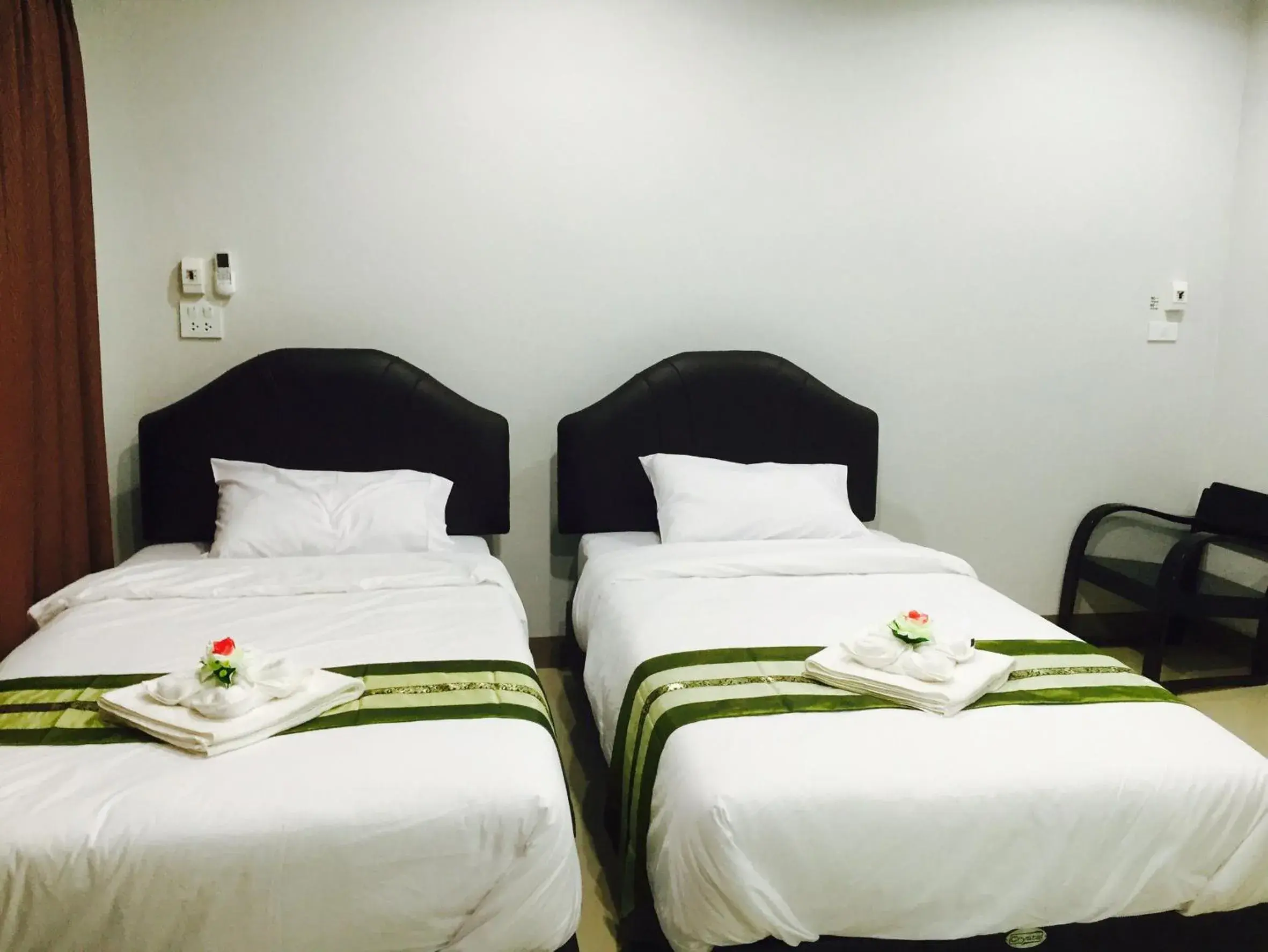 Standard Twin Room in Retro Twin Home @Maesot Standard Twin Room in Retro Twin Home @Maesot