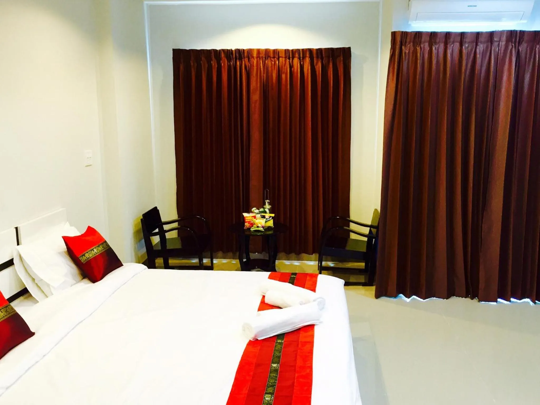 Bed in Retro Twin Home @Maesot