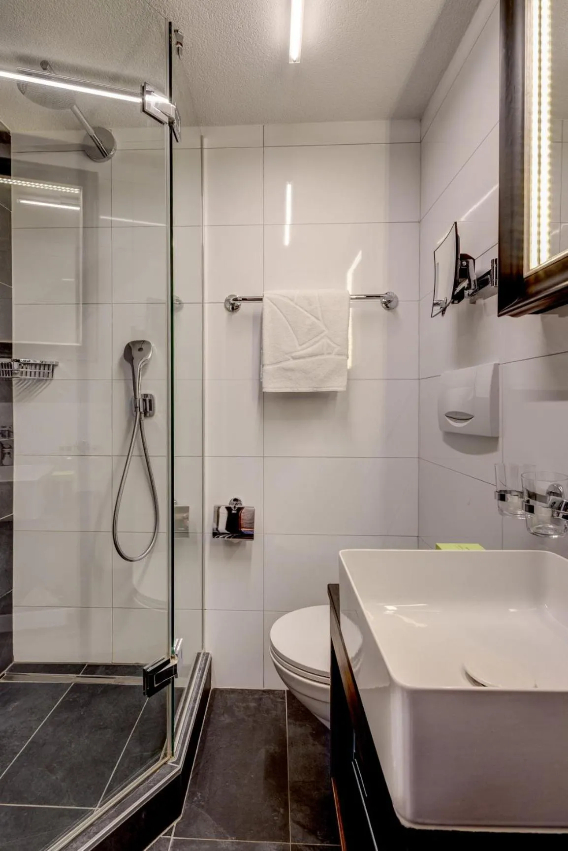 Shower in Romantik Hotel Mont Blanc au Lac