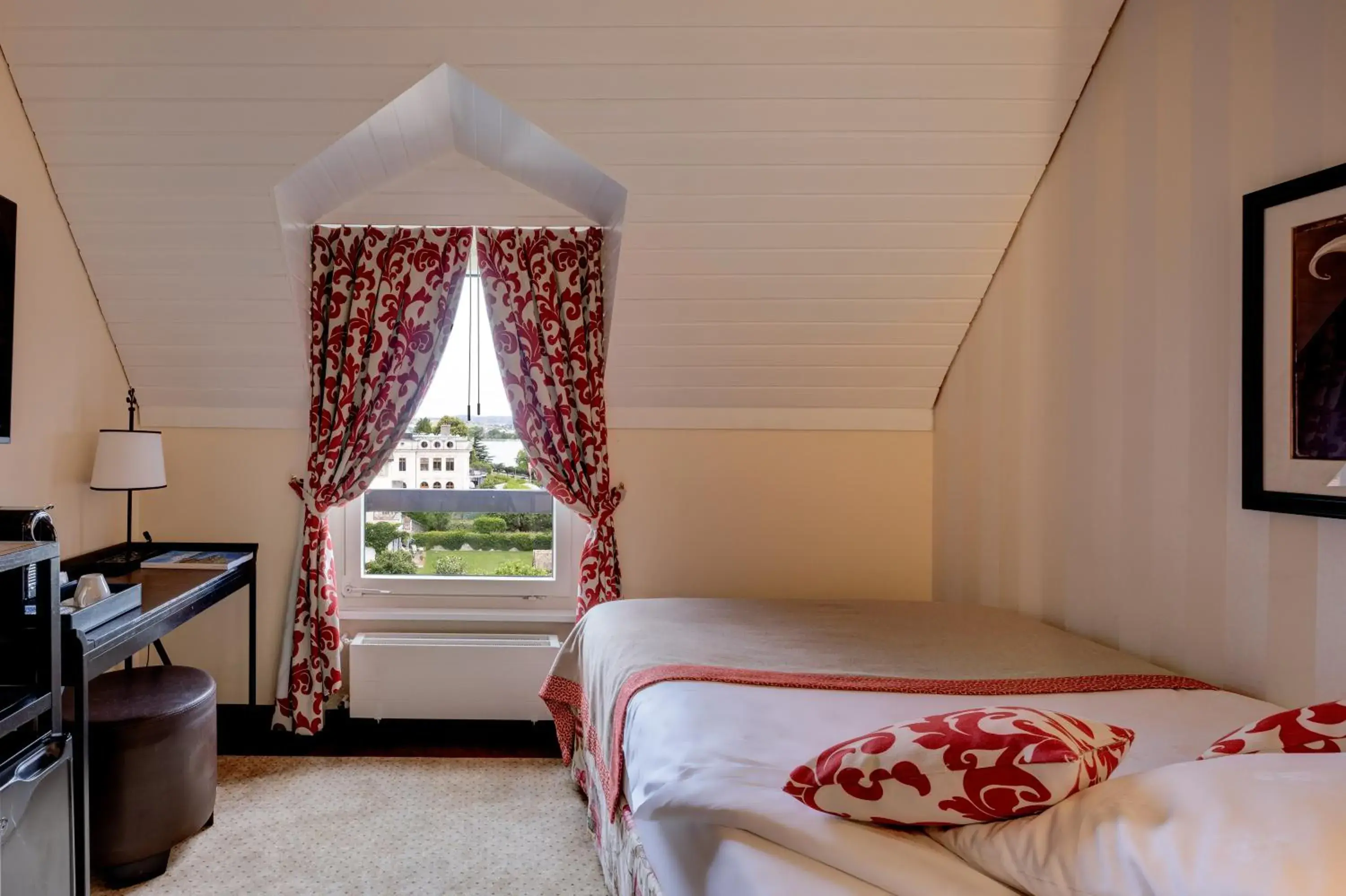 Single Room - single occupancy in Romantik Hotel Mont Blanc au Lac Single Room - single occupancy in Romantik Hotel Mont Blanc au Lac