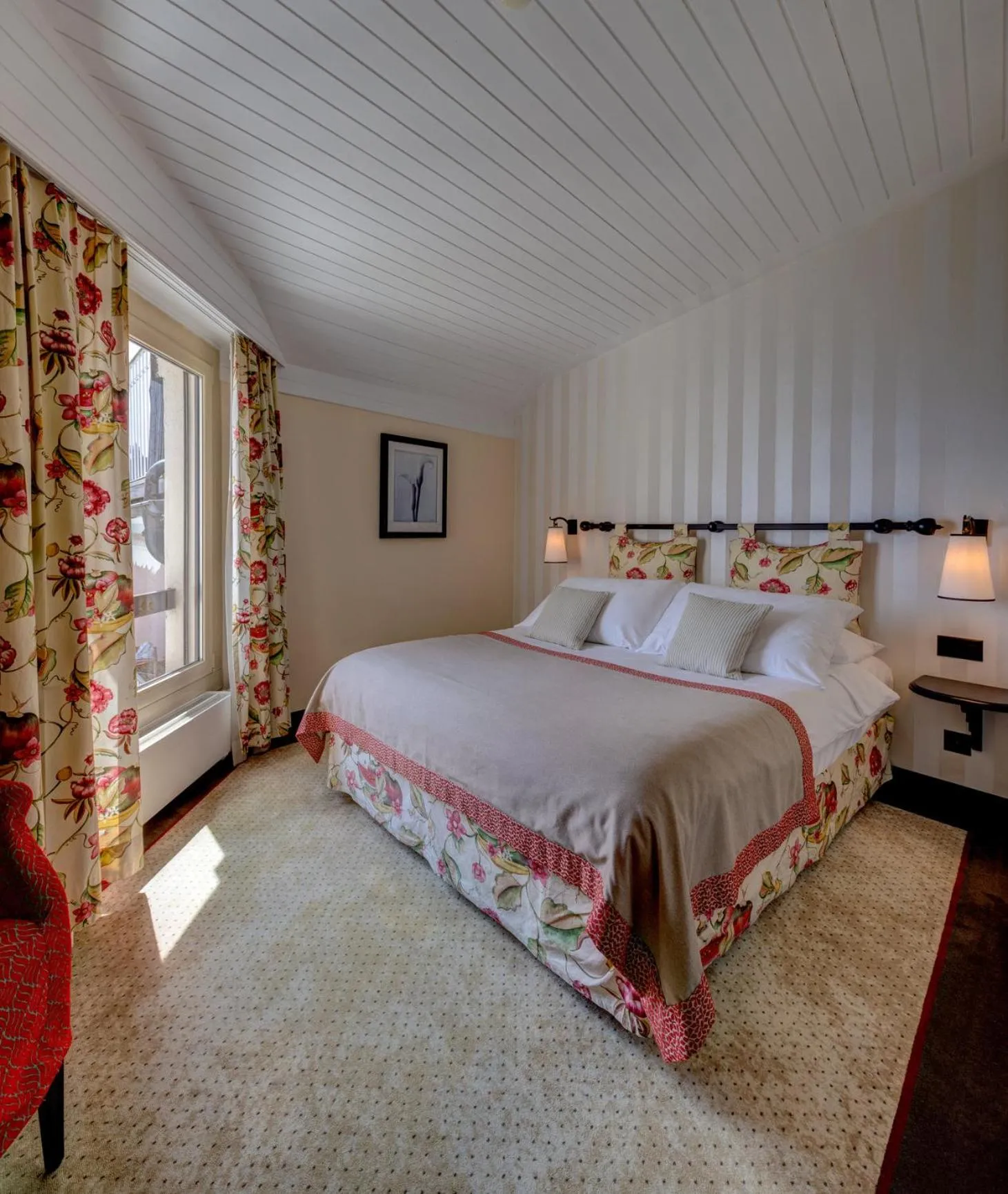 Bed in Romantik Hotel Mont Blanc au Lac