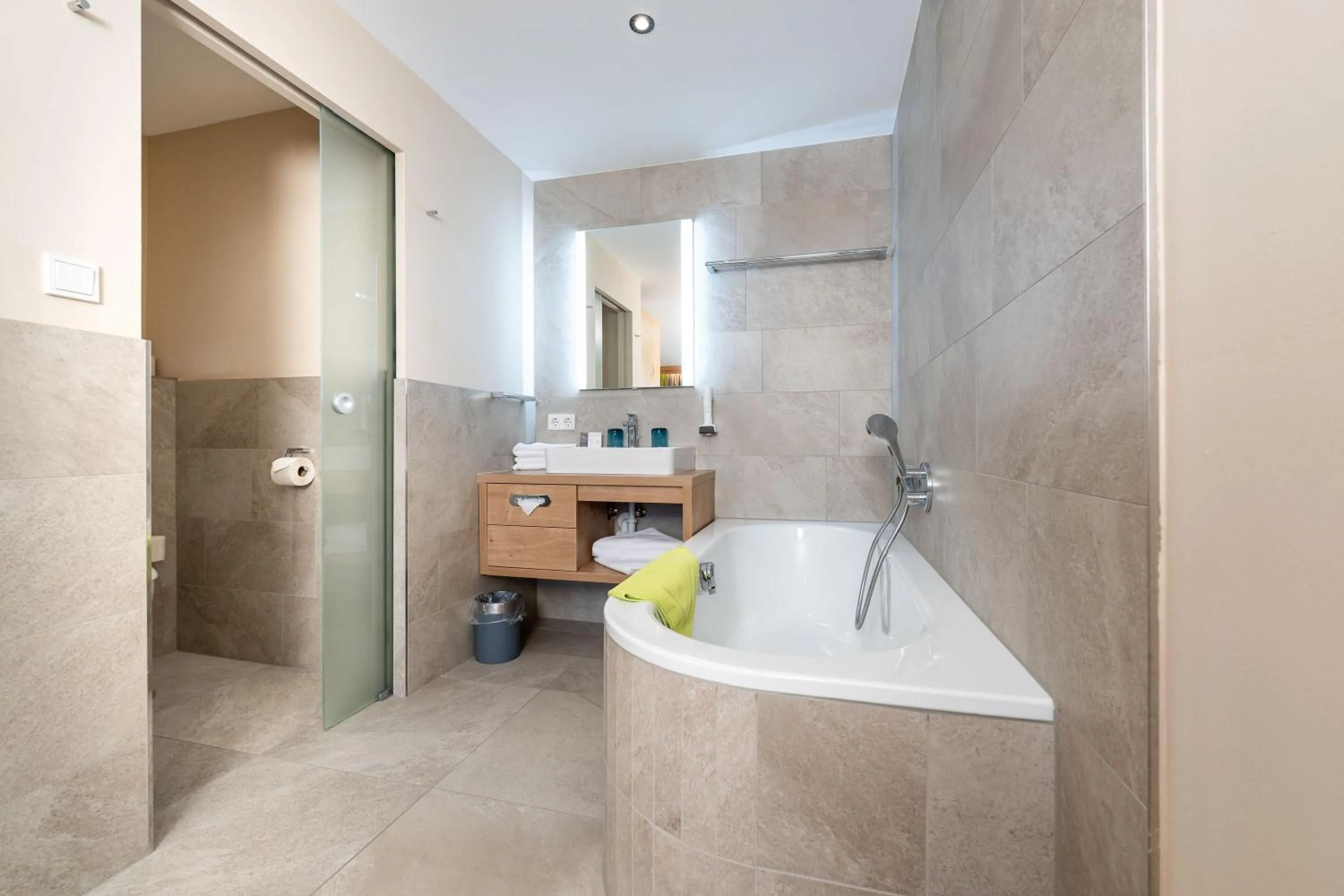 Bathroom in Hotel zum Hirschen Zell am See