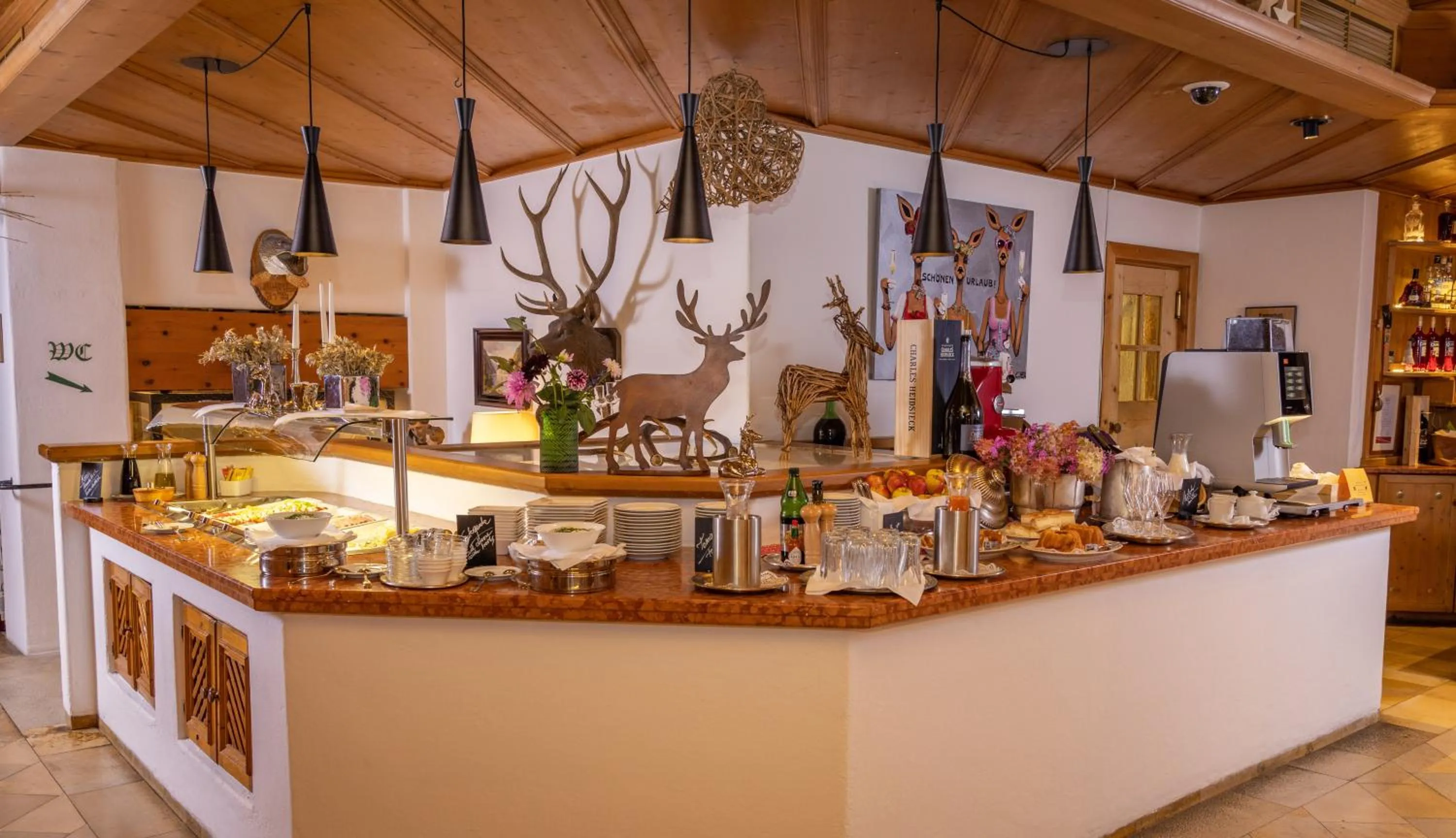 Restaurant/places to eat in Hotel zum Hirschen Zell am See