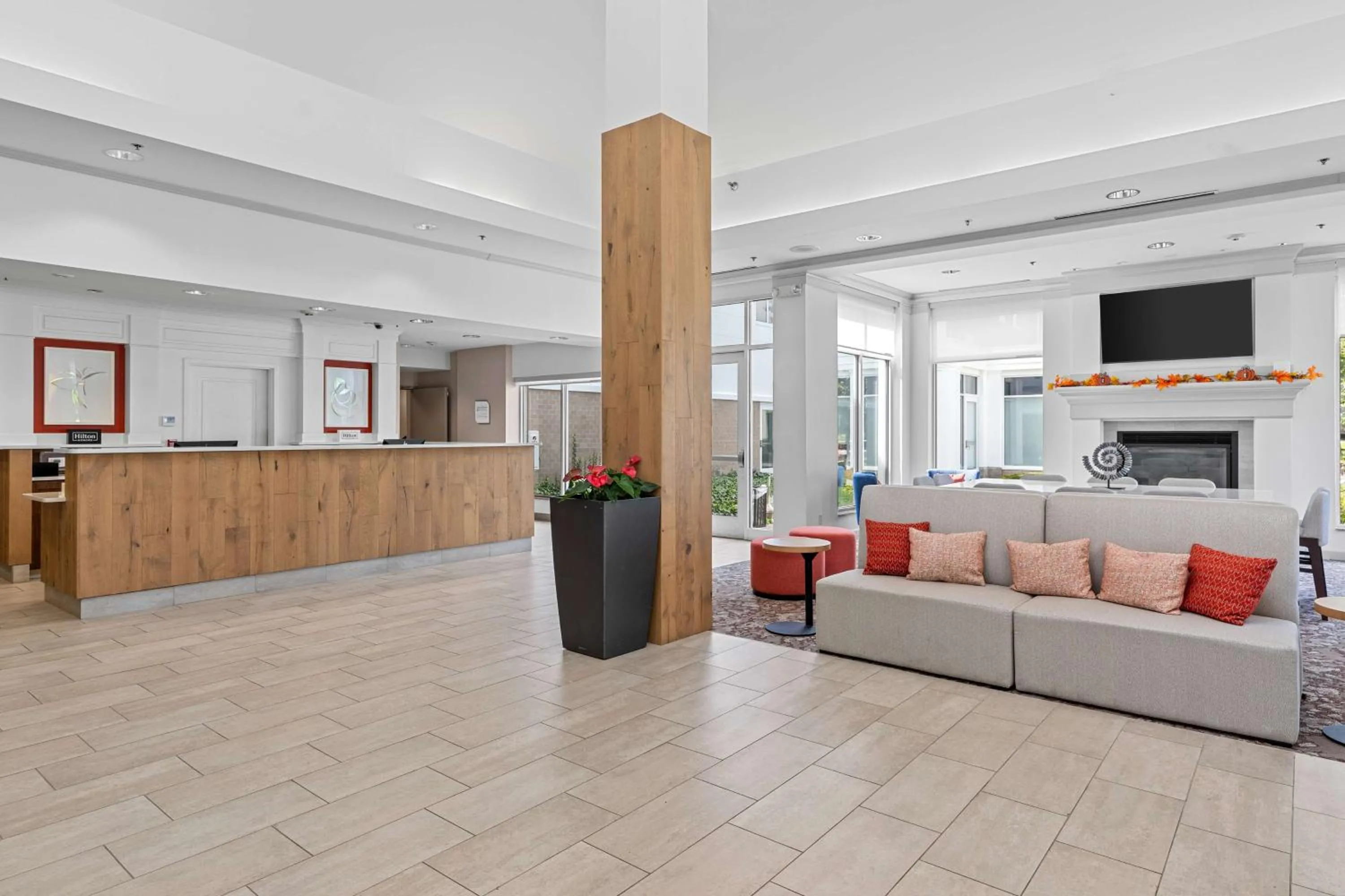 Lobby or reception in Hilton Garden Inn Syracuse