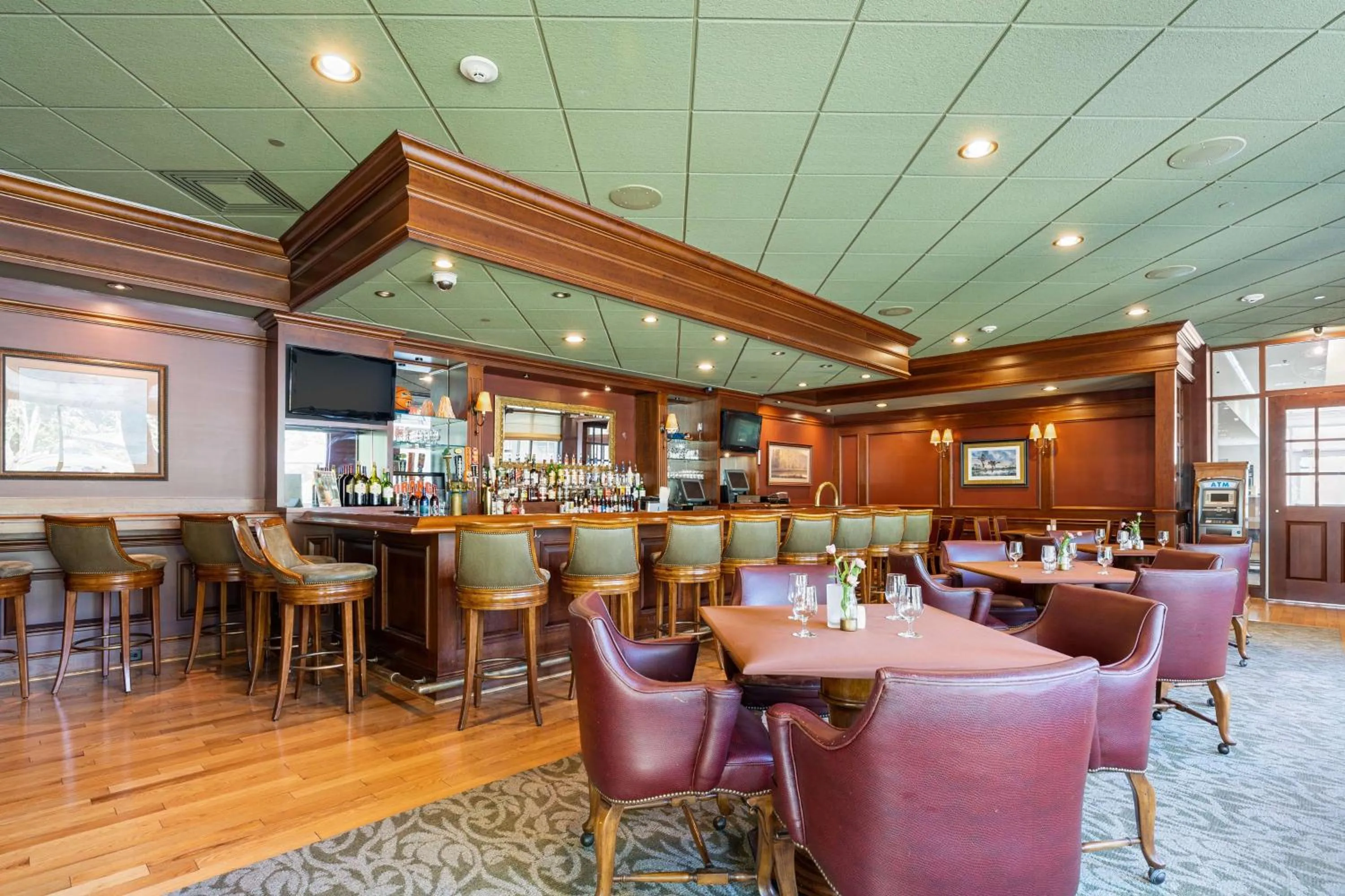 Lounge or bar in Hilton Garden Inn Syracuse