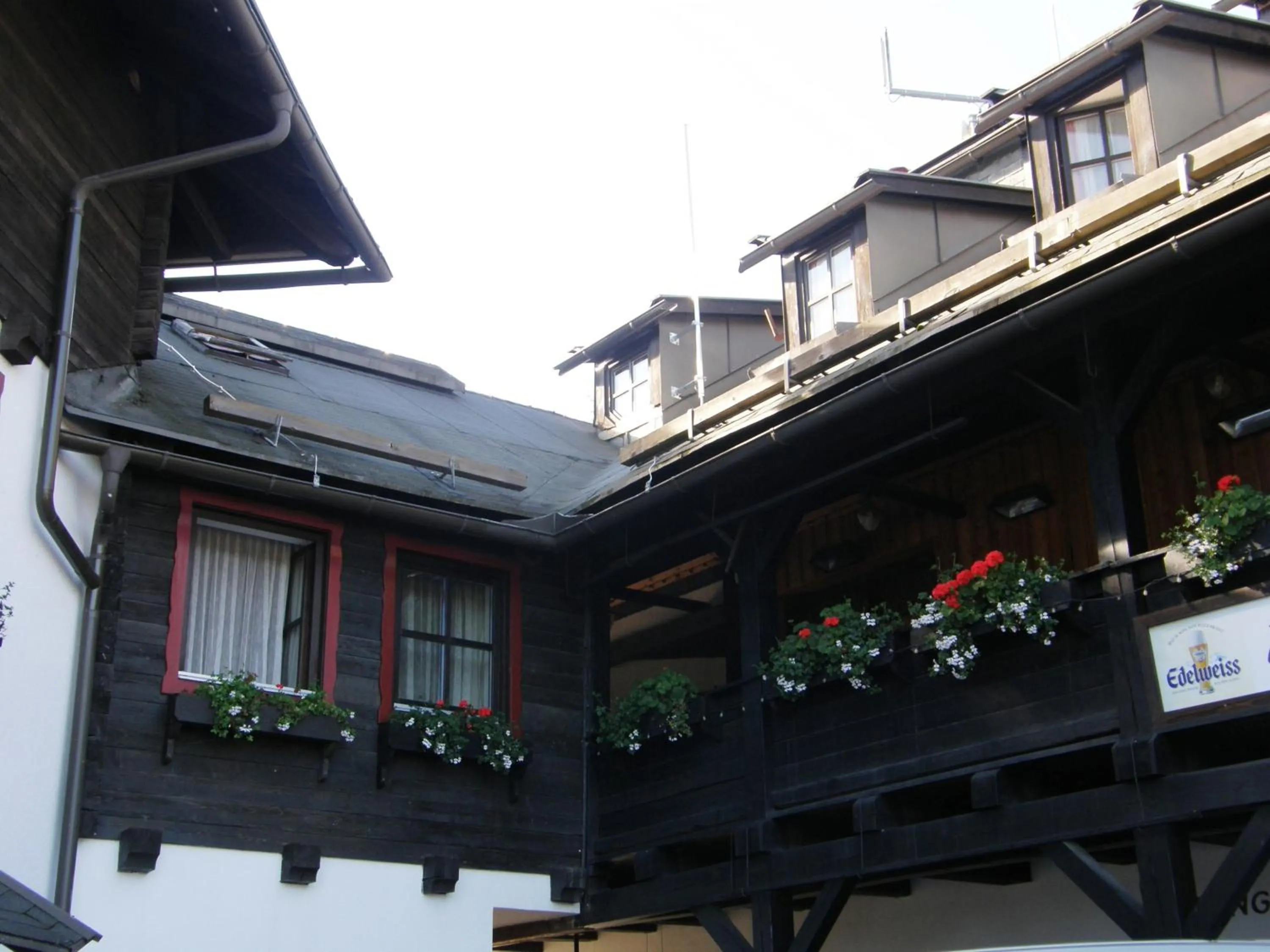 Facade/entrance in Alpenhotel Marcius