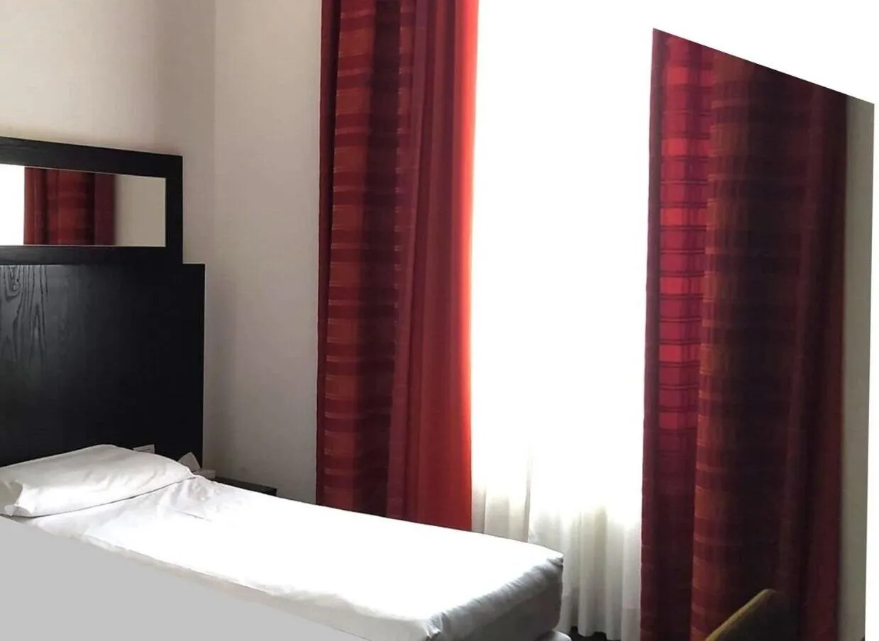 Bed in LH Hotel Excel Roma Montemario