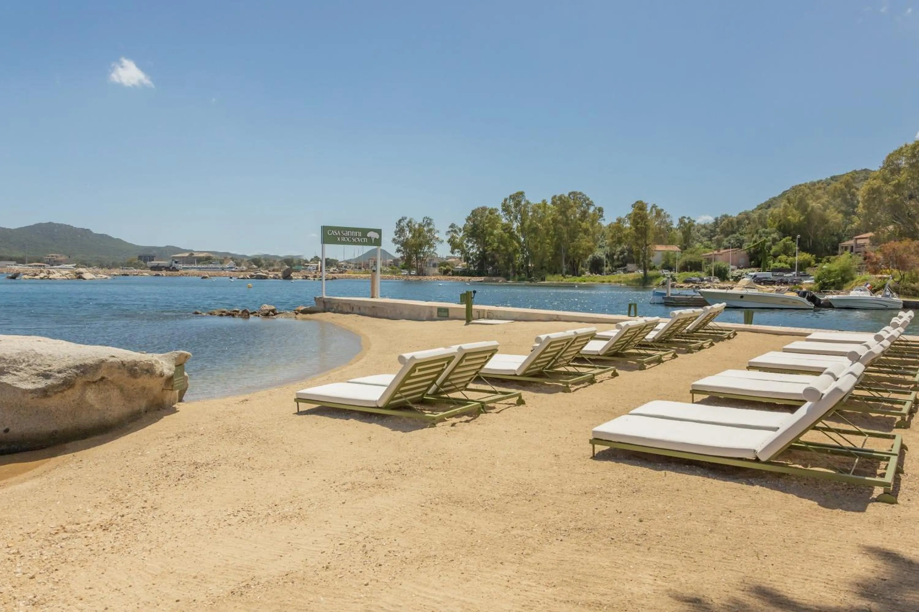 Beach in Casa Santini x Roc Seven