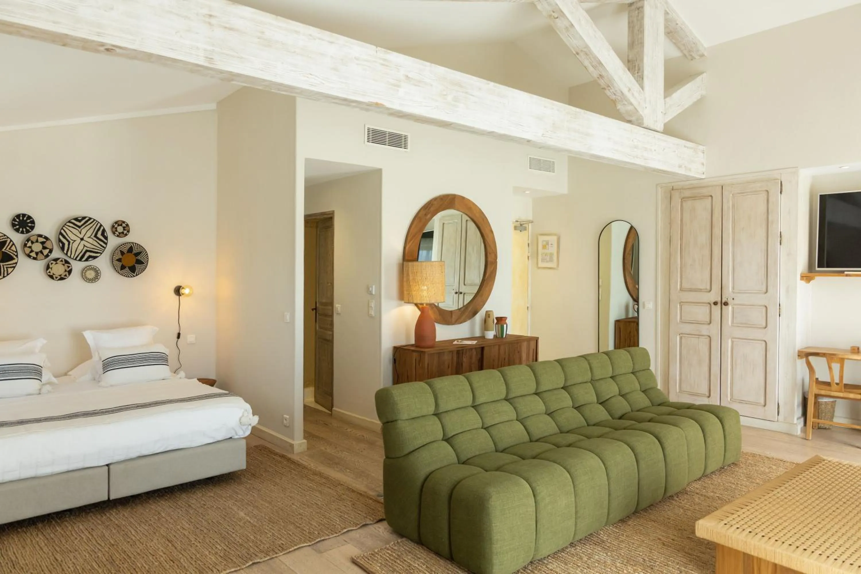 Bed in Casa Santini x Roc Seven