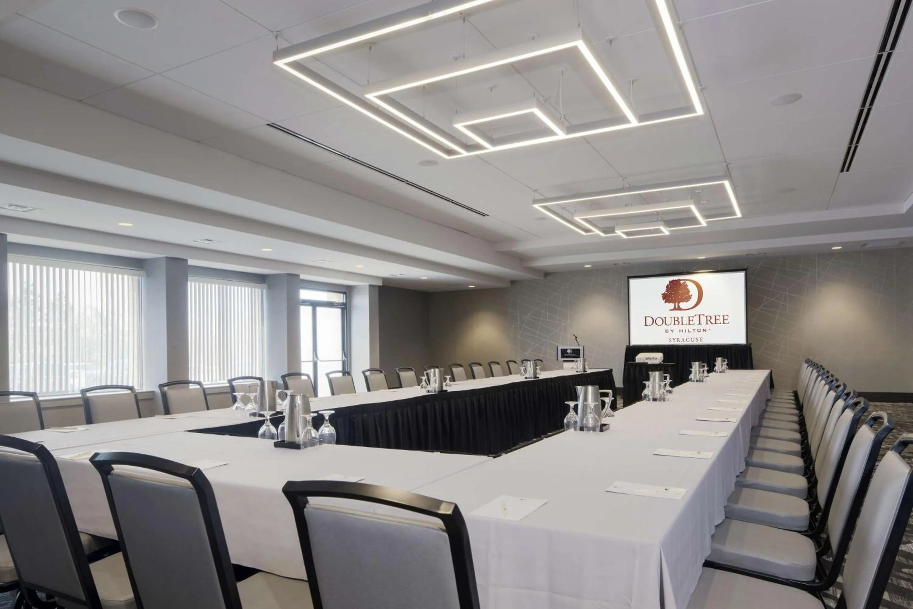Meeting/conference room in DoubleTree by Hilton Hotel Syracuse