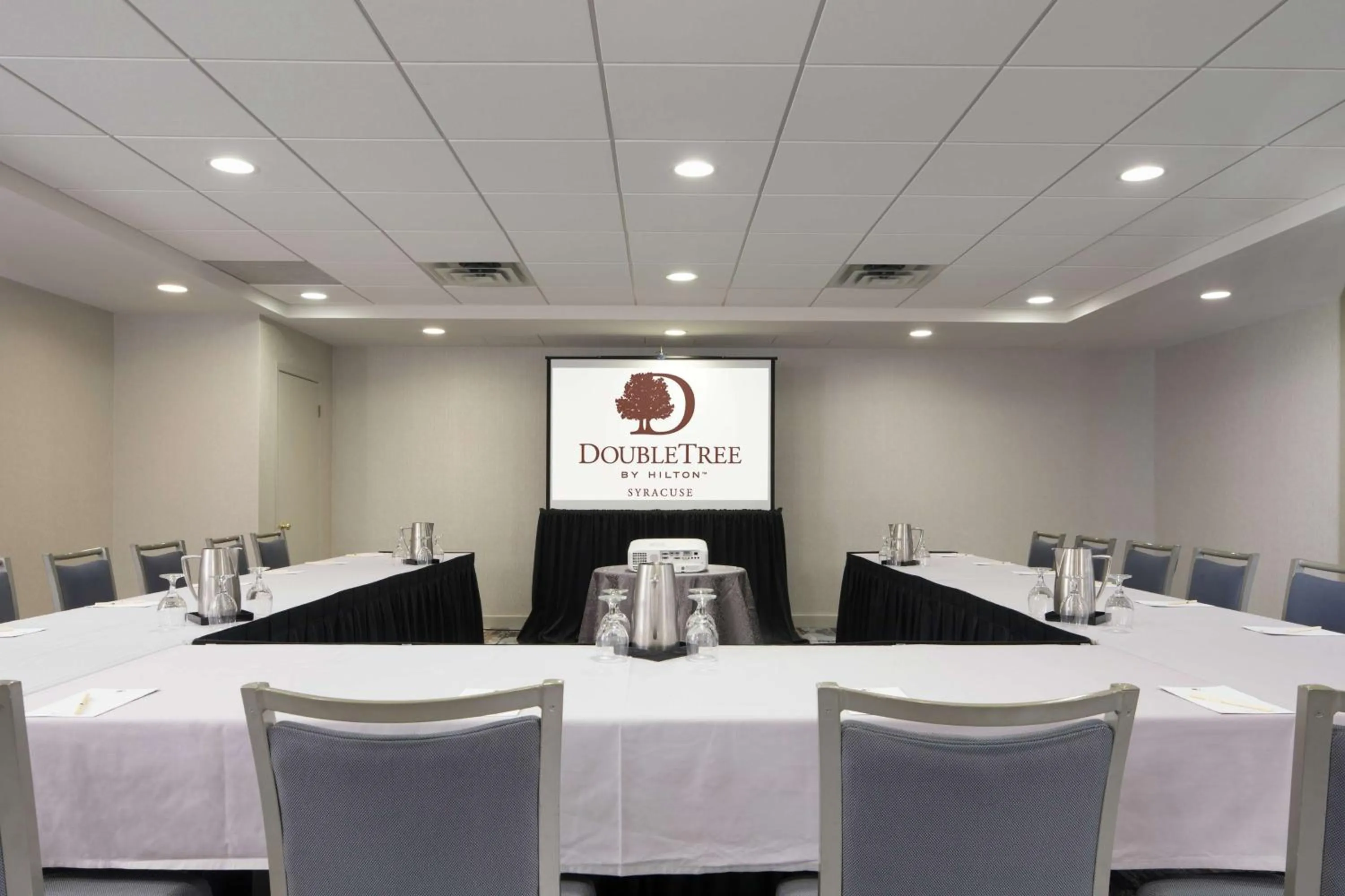 Meeting/conference room in DoubleTree by Hilton Hotel Syracuse