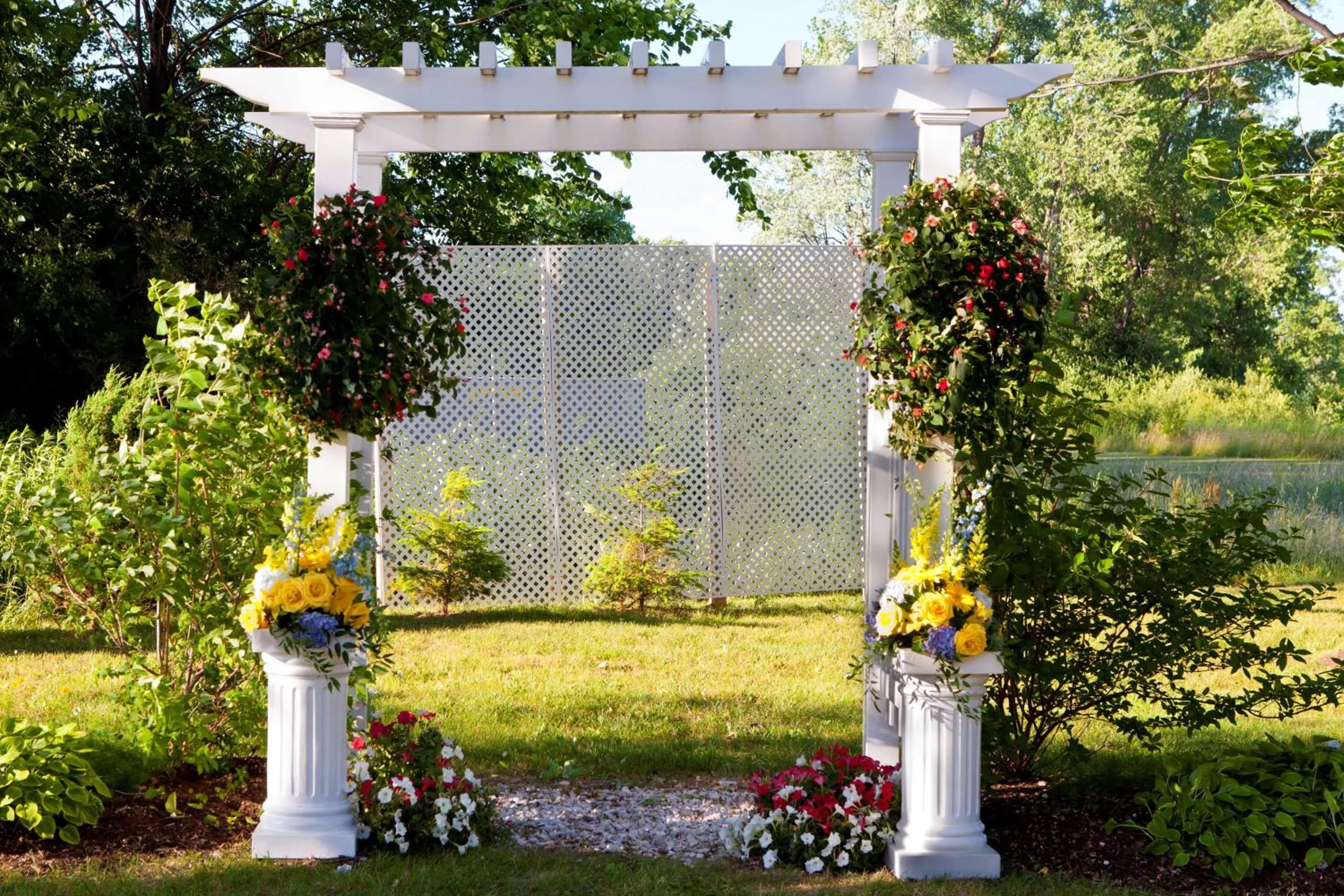Garden in DoubleTree by Hilton Hotel Syracuse