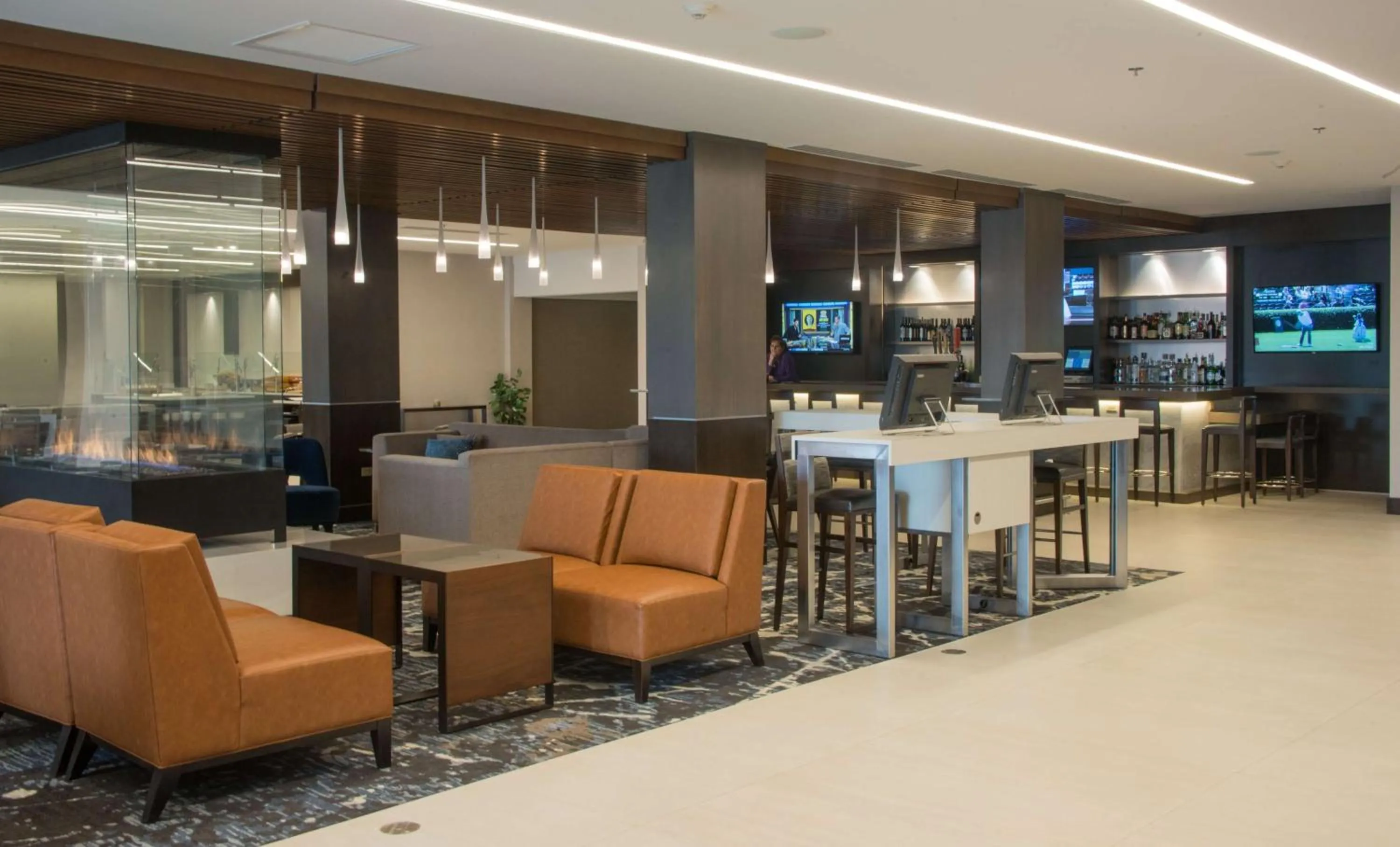 Lobby or reception in DoubleTree by Hilton Hotel Syracuse