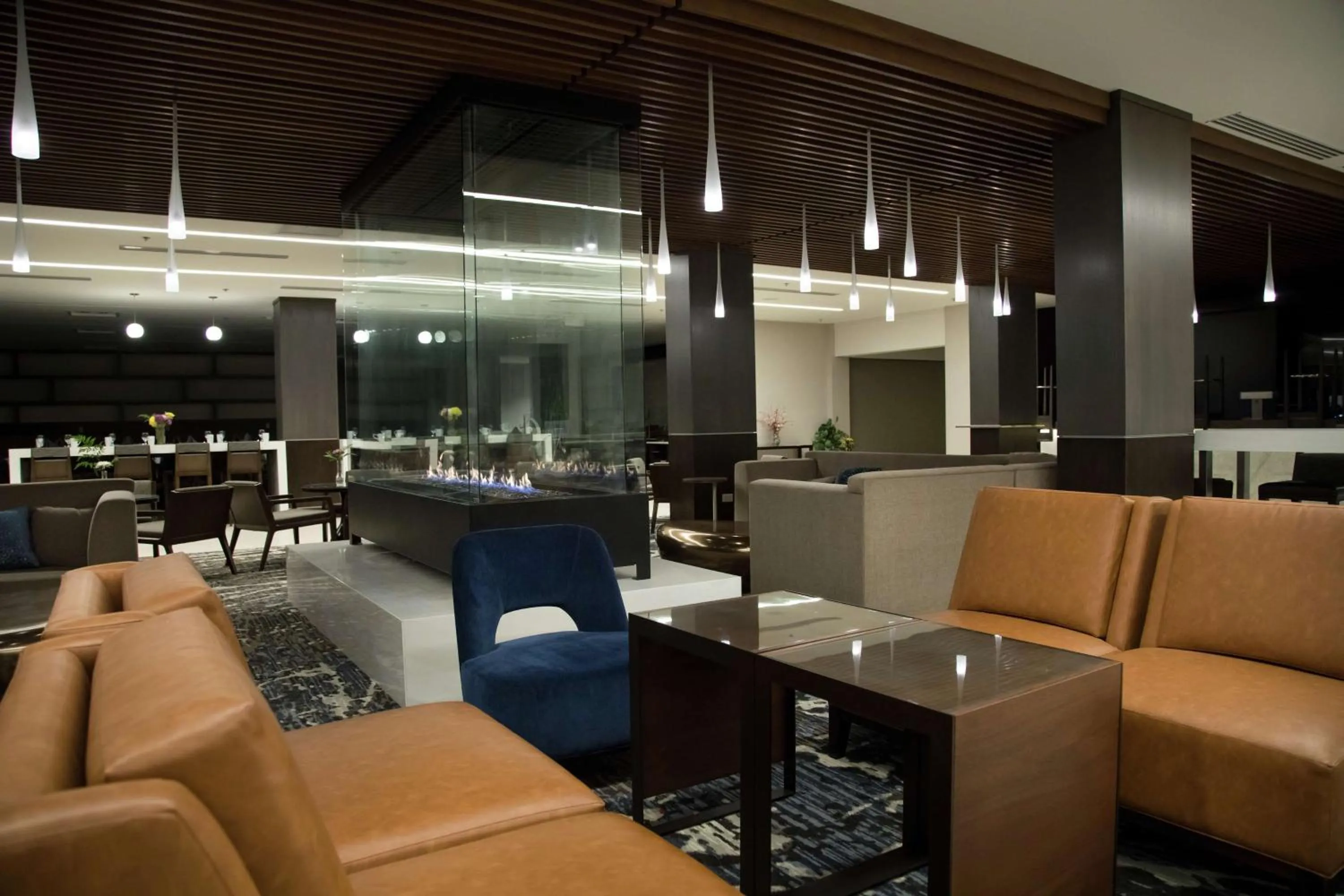 Lobby or reception in DoubleTree by Hilton Hotel Syracuse